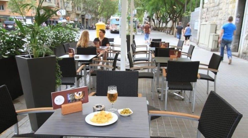Bar/Salón Hotel Garbi Millenni