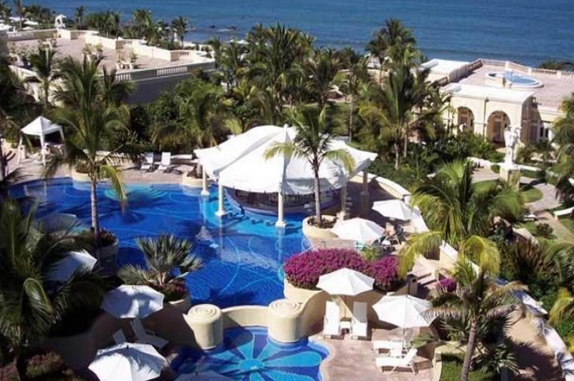 Vista Exterior Condo EM