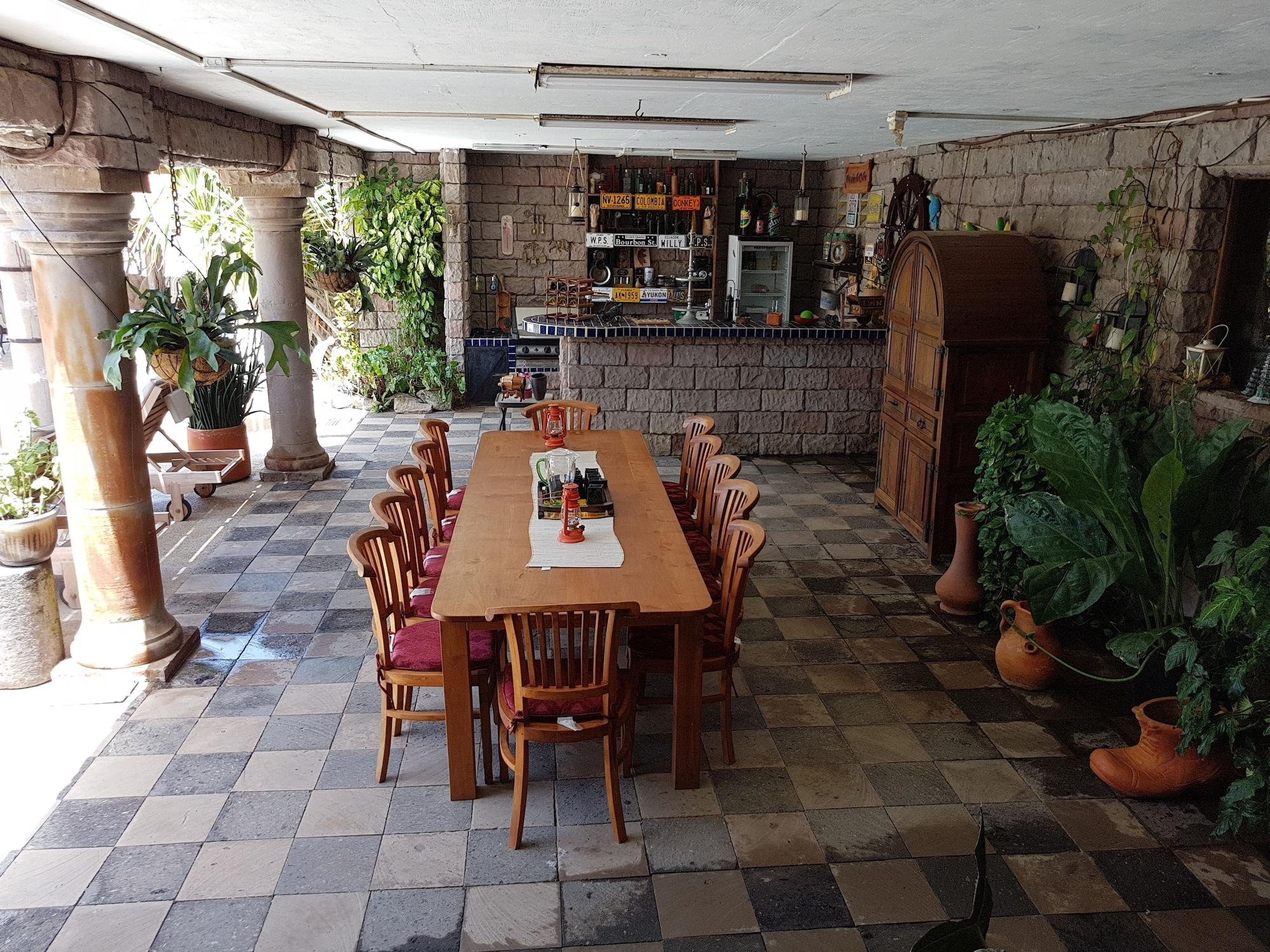 Restaurant De Cuba Bed & Breakfast