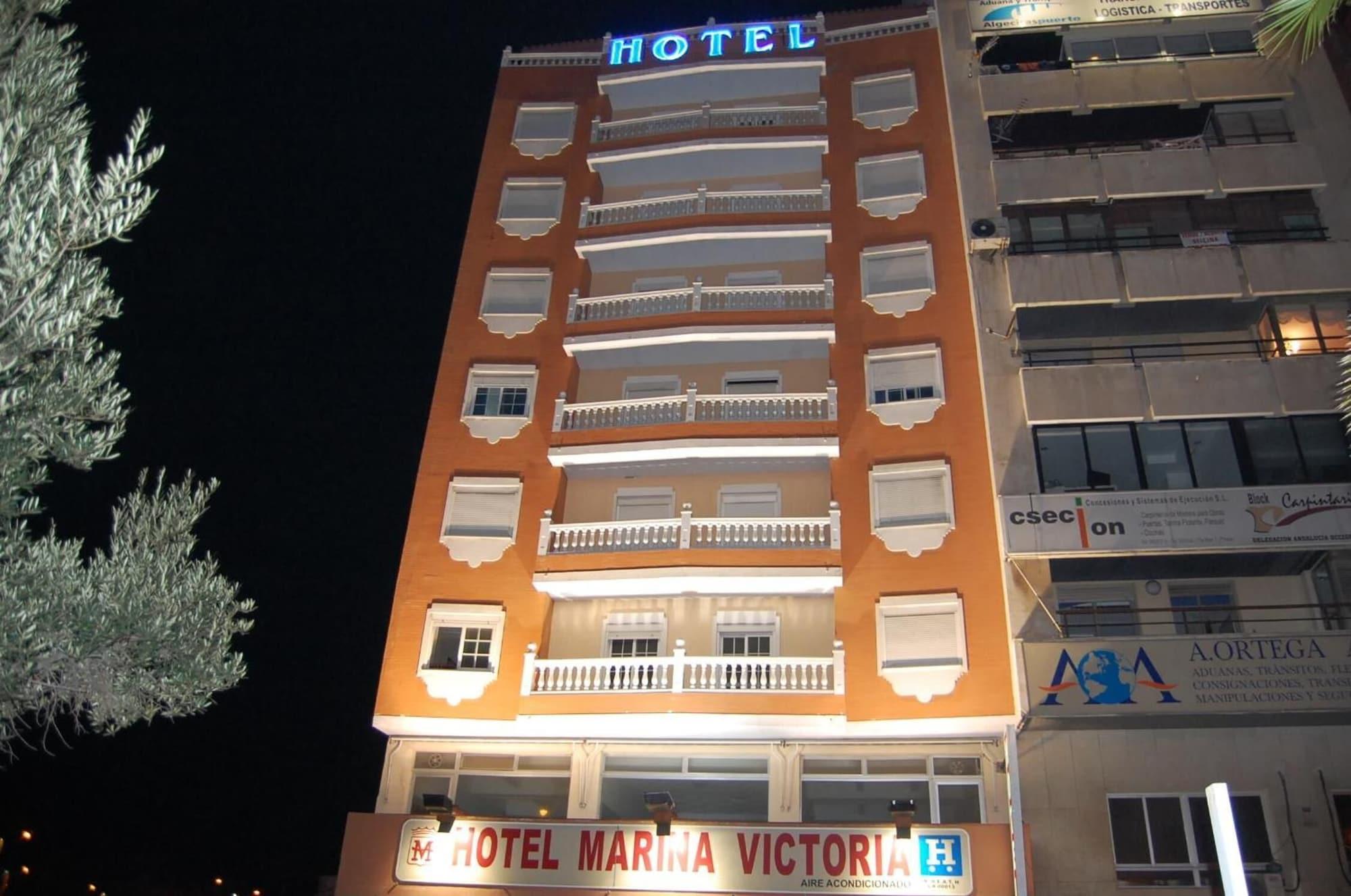 Vista Exterior Hotel Marina Victoria
