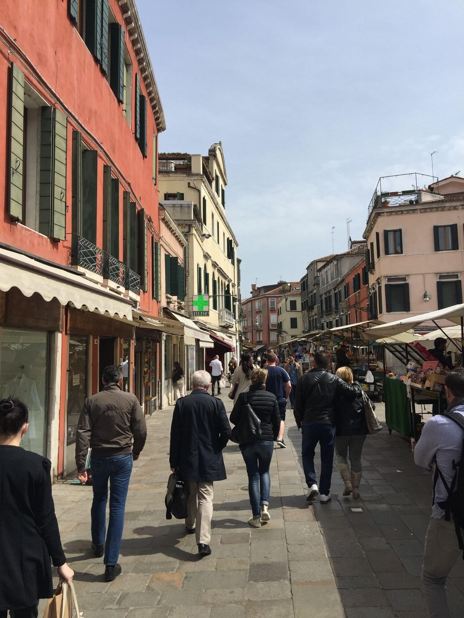 Vista Exterior LIONS VENICE Guest House