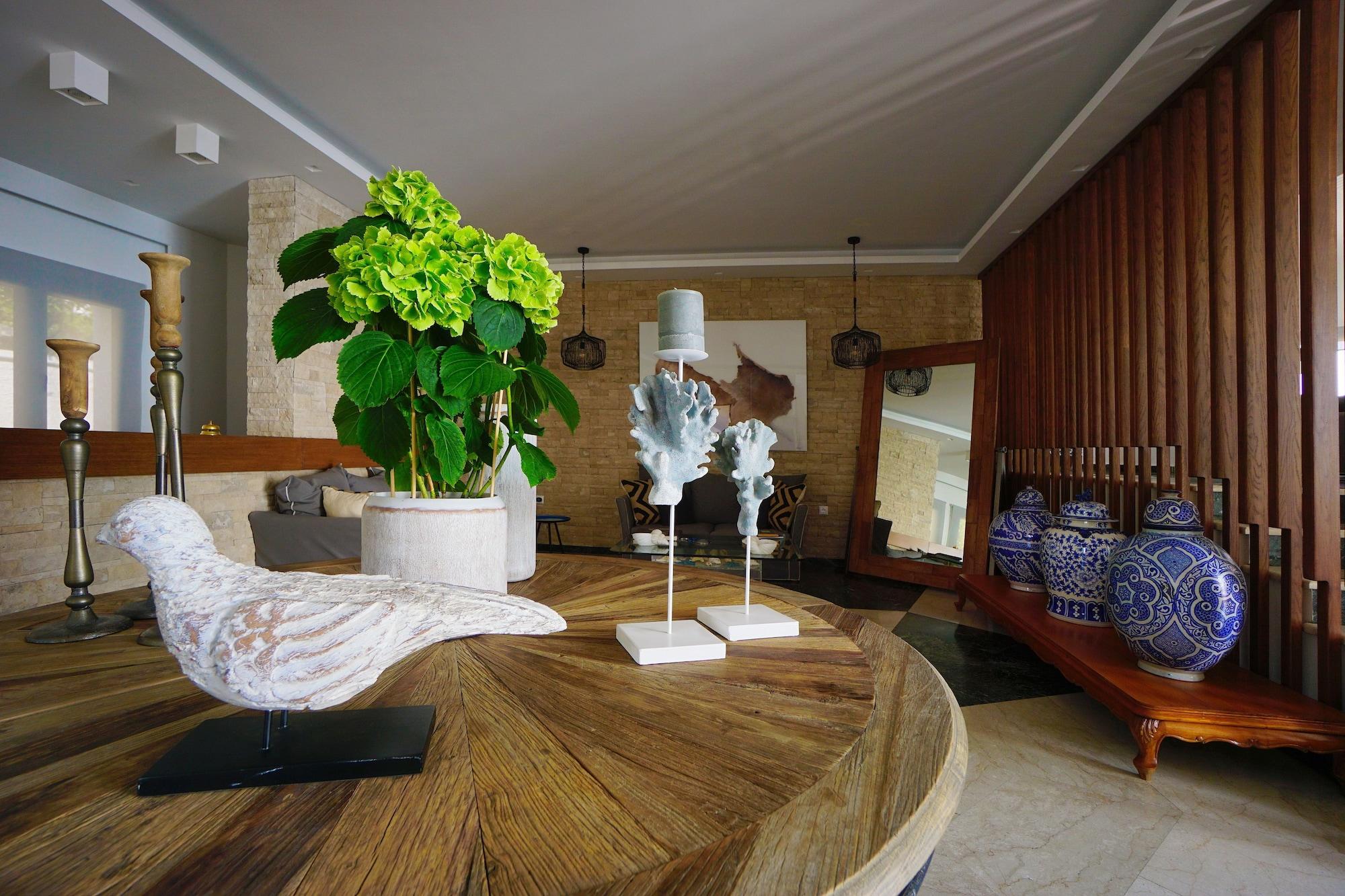 Vista Lobby Kalidon Panorama