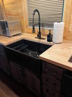 Alojamiento - Cozy Rustic Tiny House @ the Horse Stable w/horse back trail riding & more!