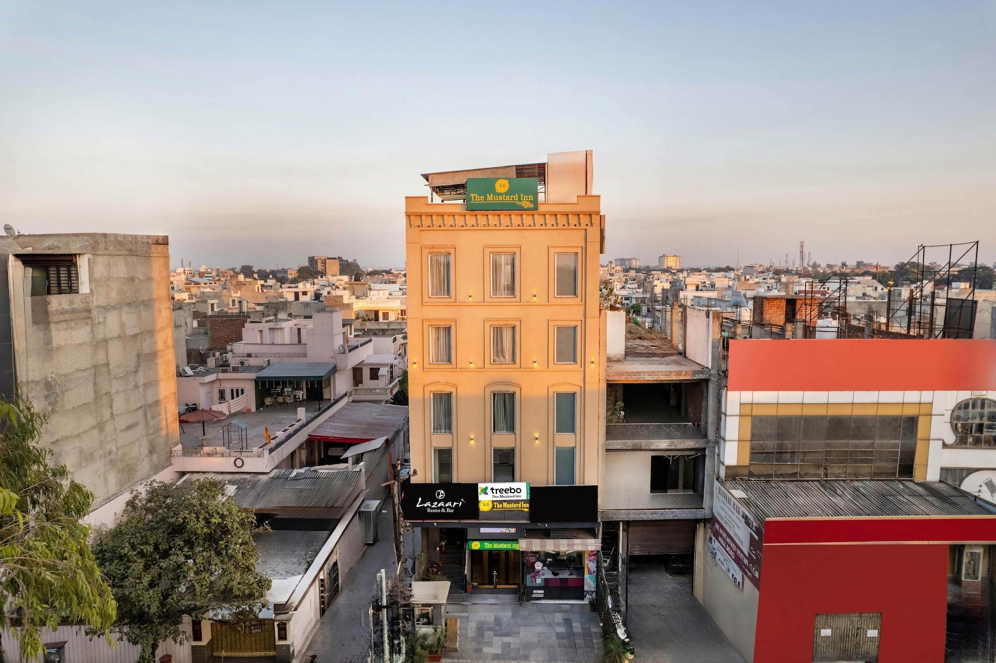 Vista Exterior Treebo Premium The Mustard Inn, Lawrence Road