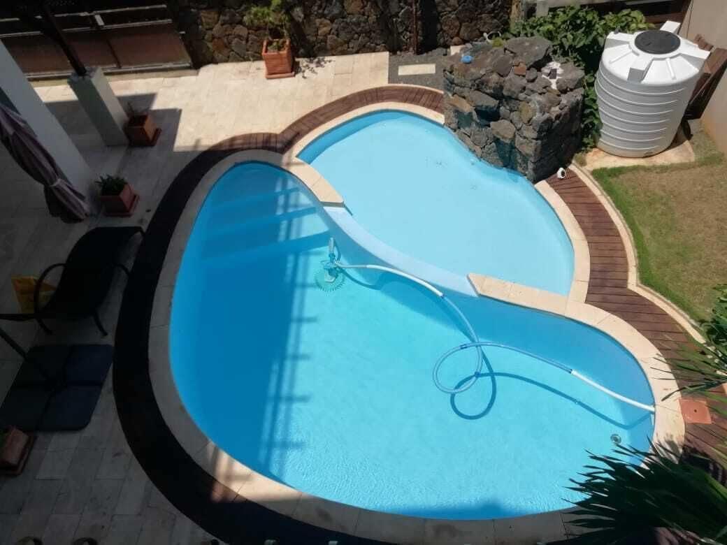 Vista Piscina Northern Pearl Luxury Apartments