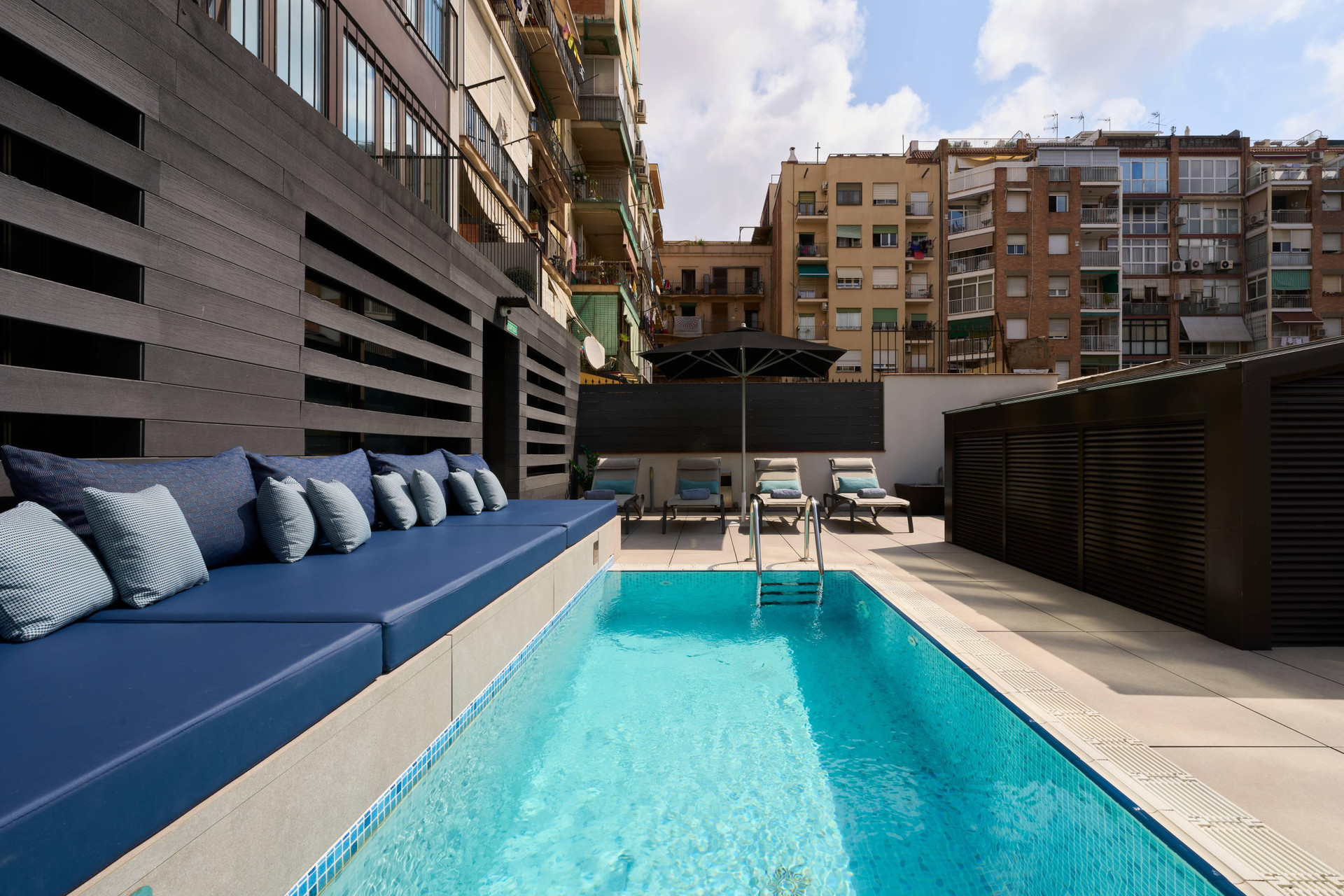 Vista Piscina Catalonia Gran Vía BCN