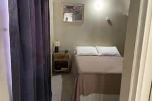 Alquiler Vacacional - 1 BDR Apt #5 at Ramparts Near Sangster Airport