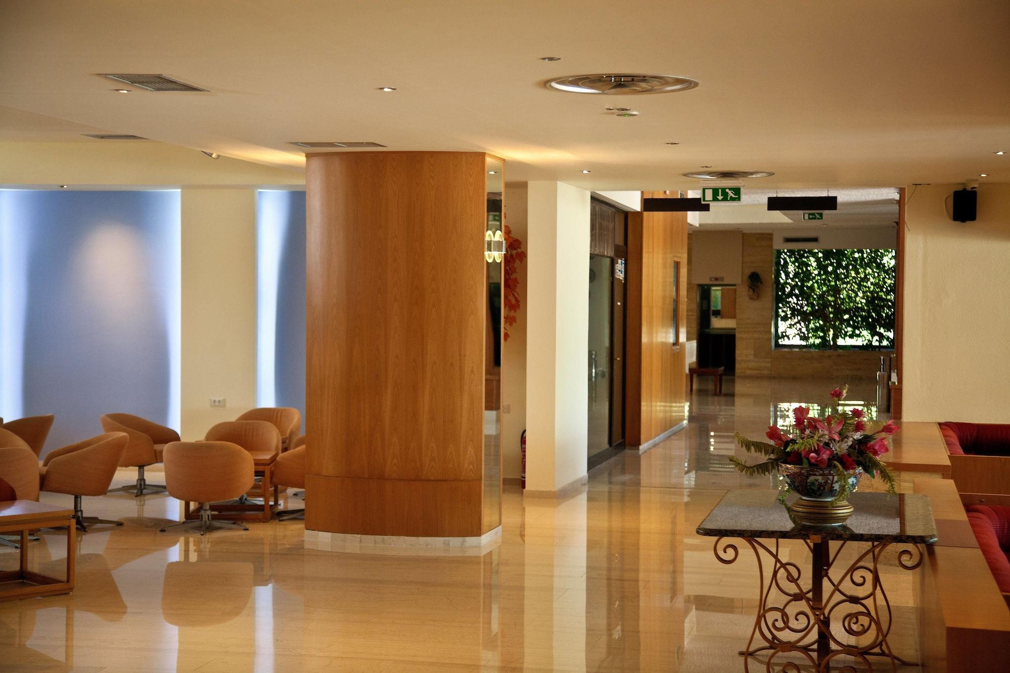 Vista Lobby Blue Horizon Hotel