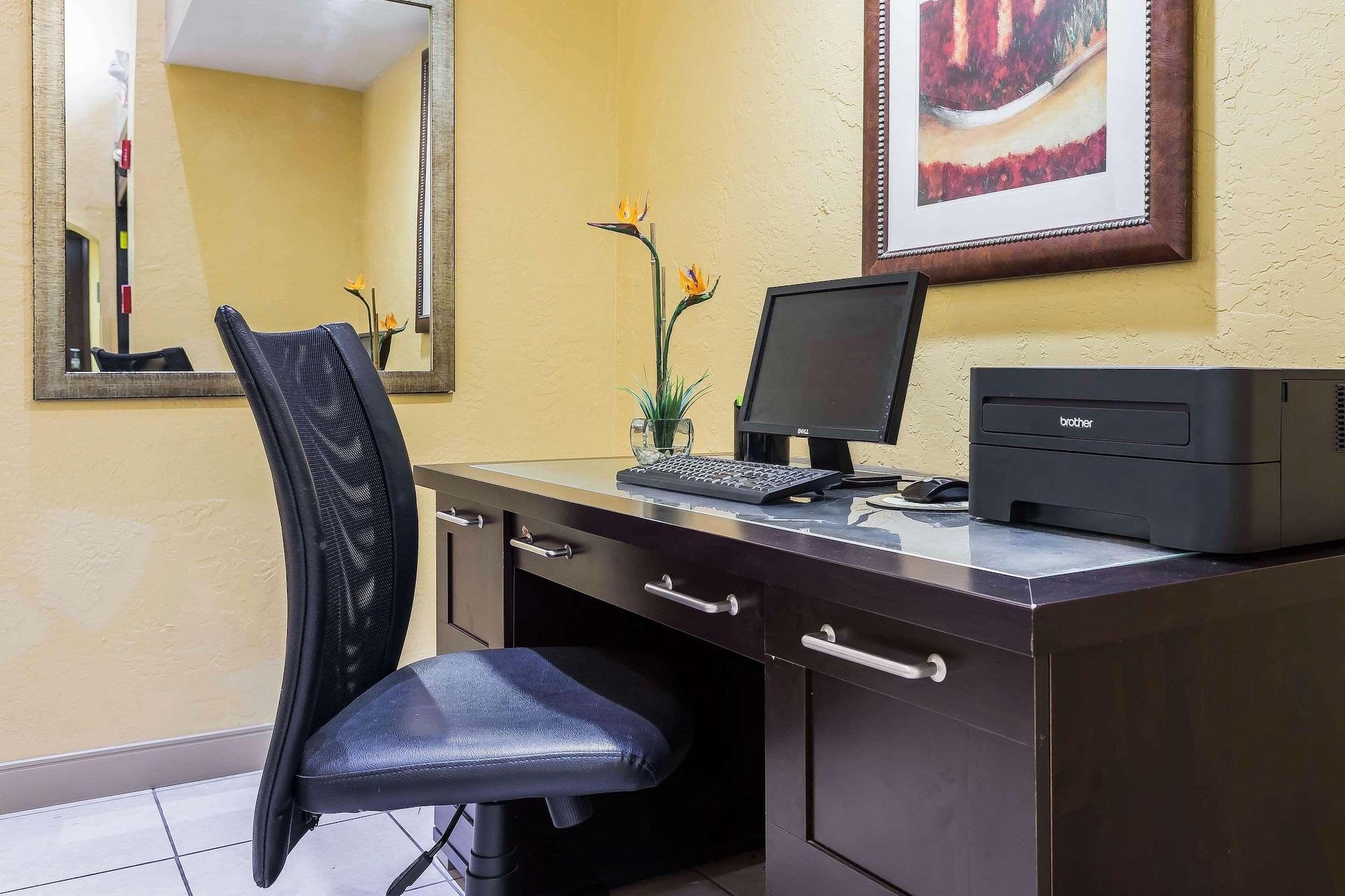 Sala de Reuniones Boca Suites Deerfield Beach, SureStay Collection by BW