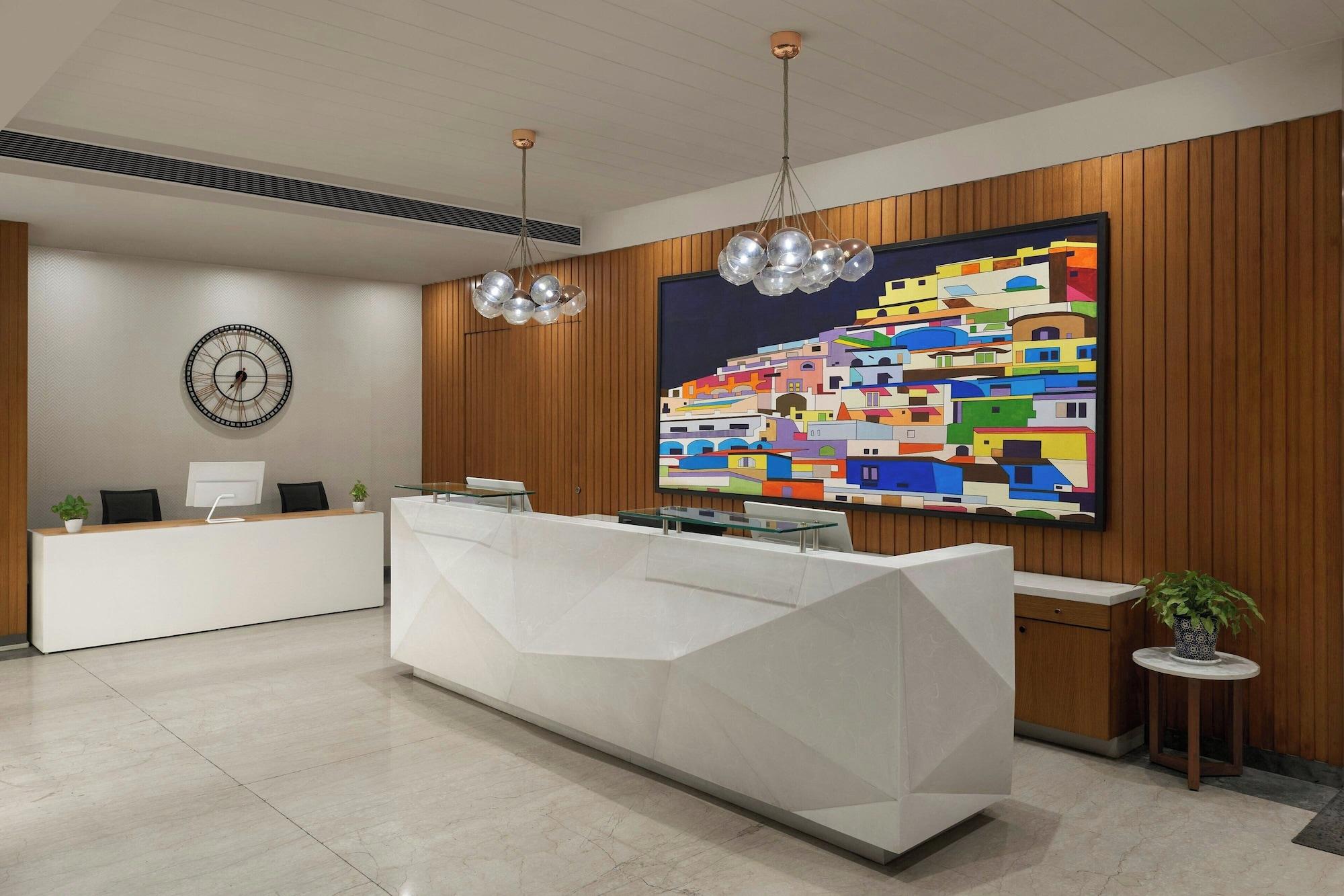 Vista do lobby The Fern Residency Navi Mumbai, Turbhe, Series by Marriott