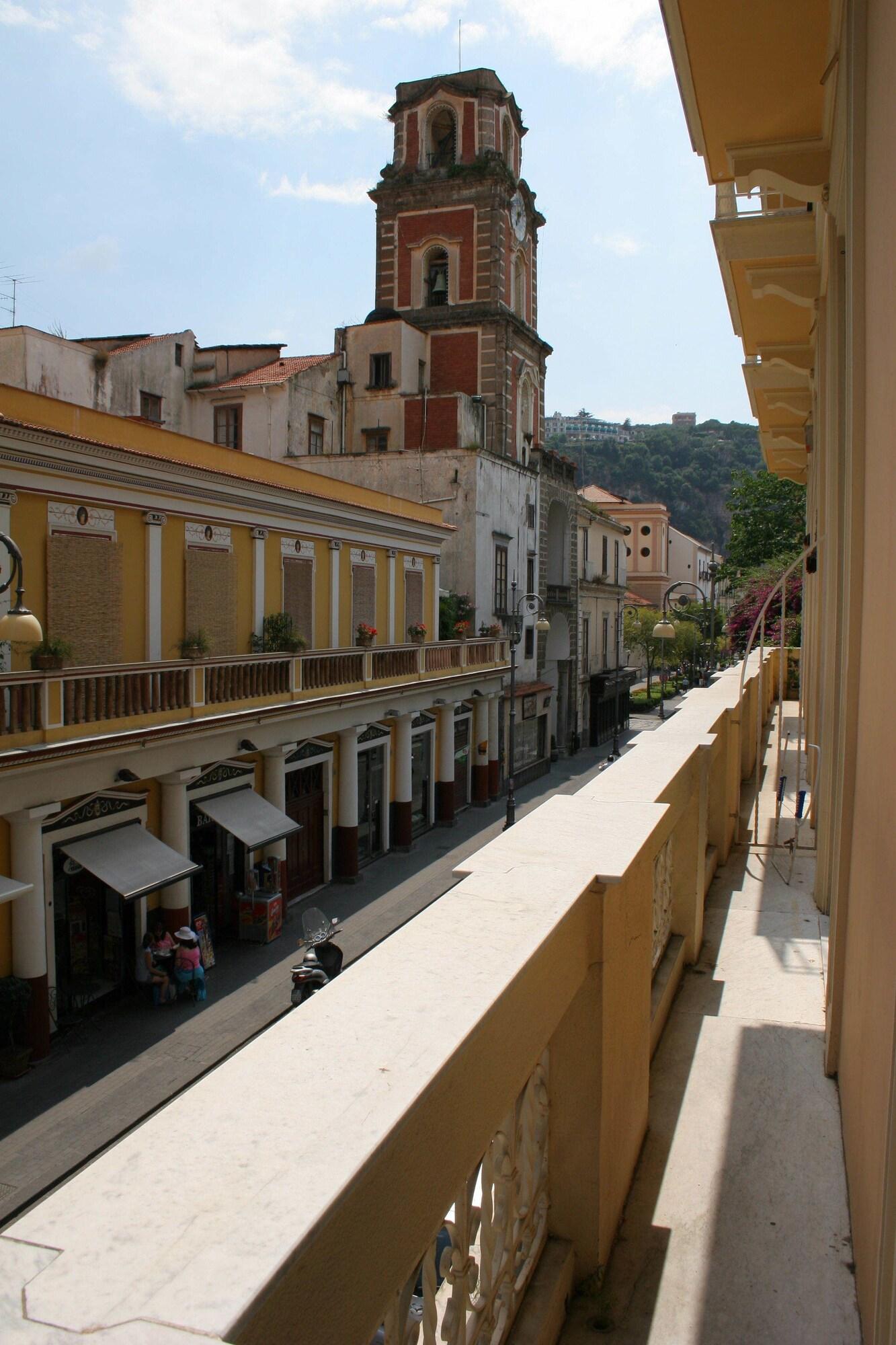 Varios Corso Italia Suites