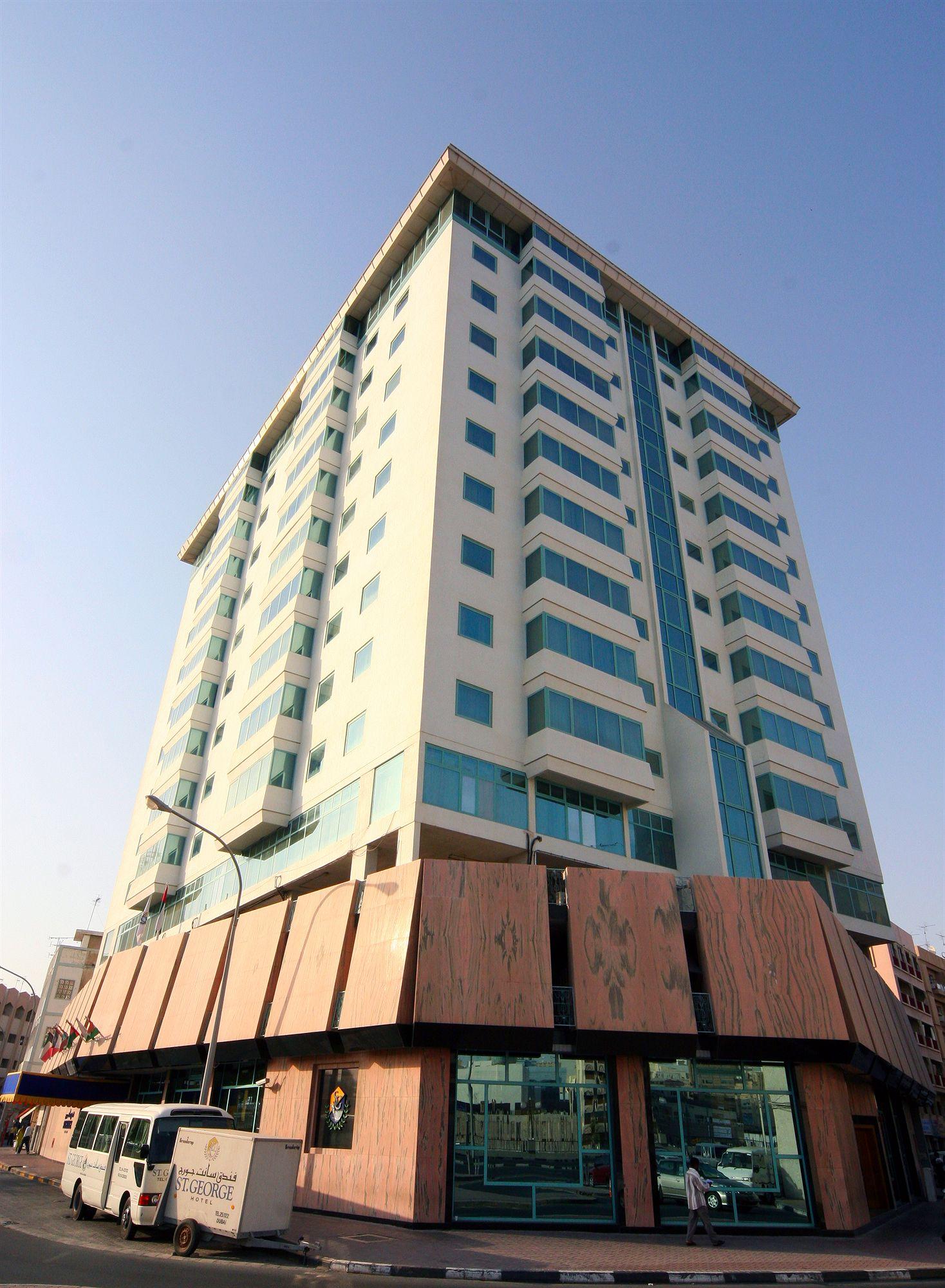 Vista Exterior St George Hotel