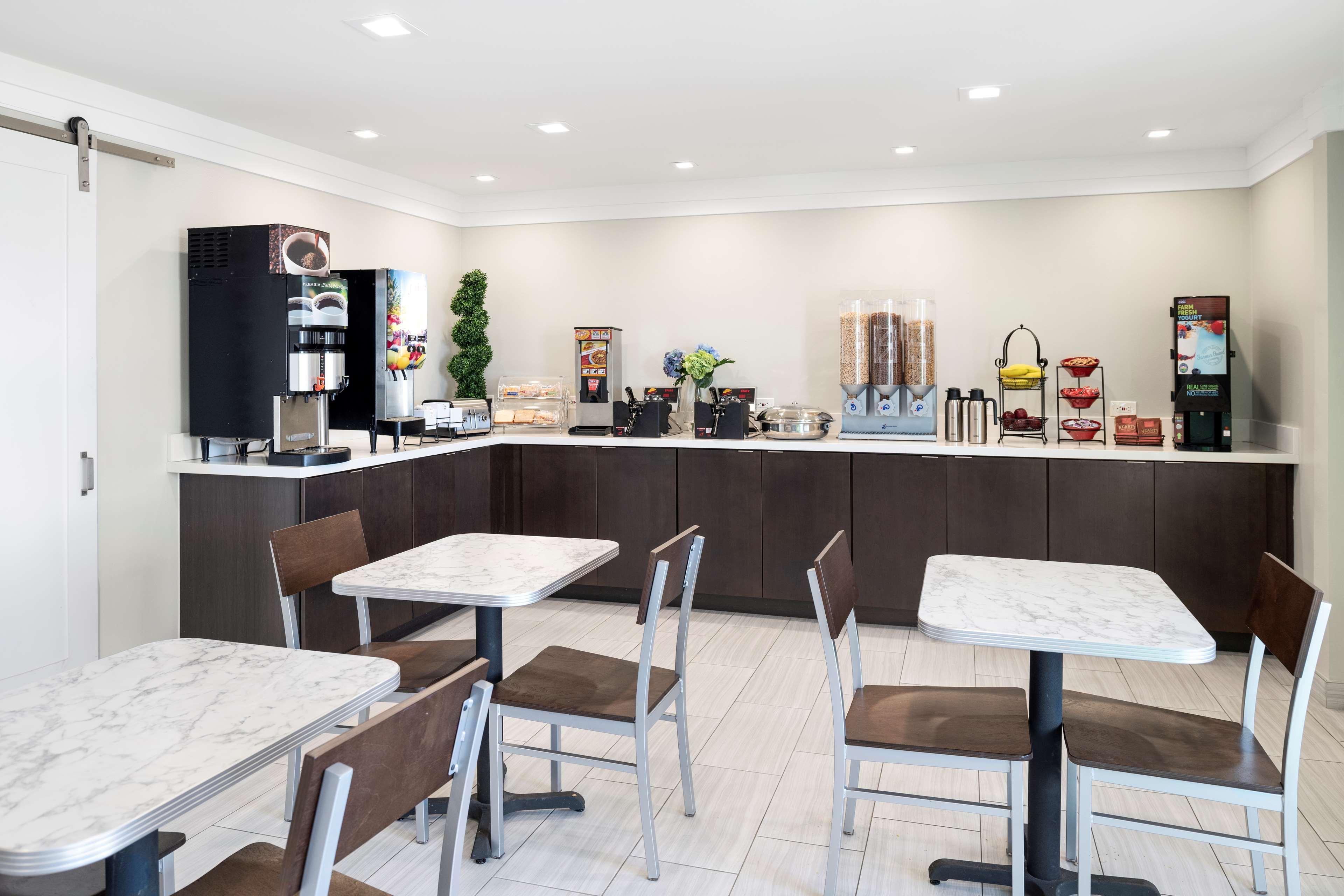 Restaurant SureStay Hotel by Best Western San Diego Pacific Beach