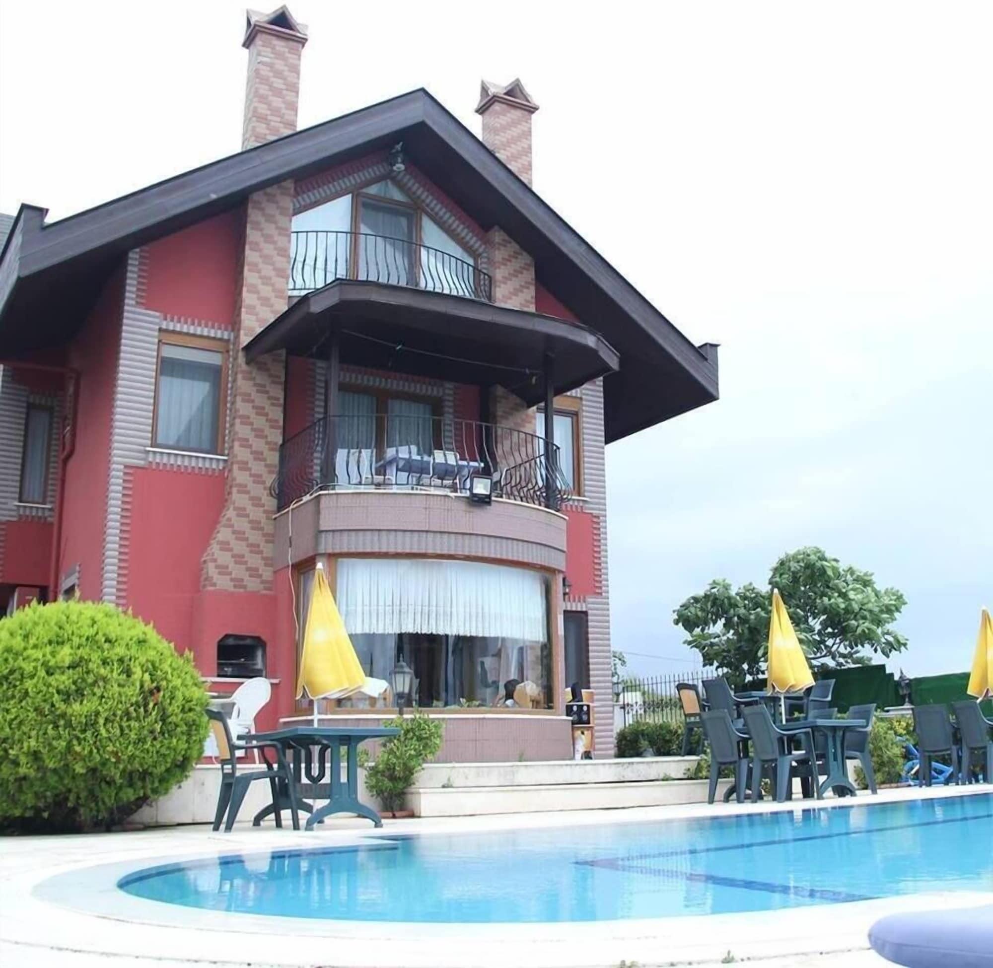 Vista Exterior Sile Dikcati Pansiyon