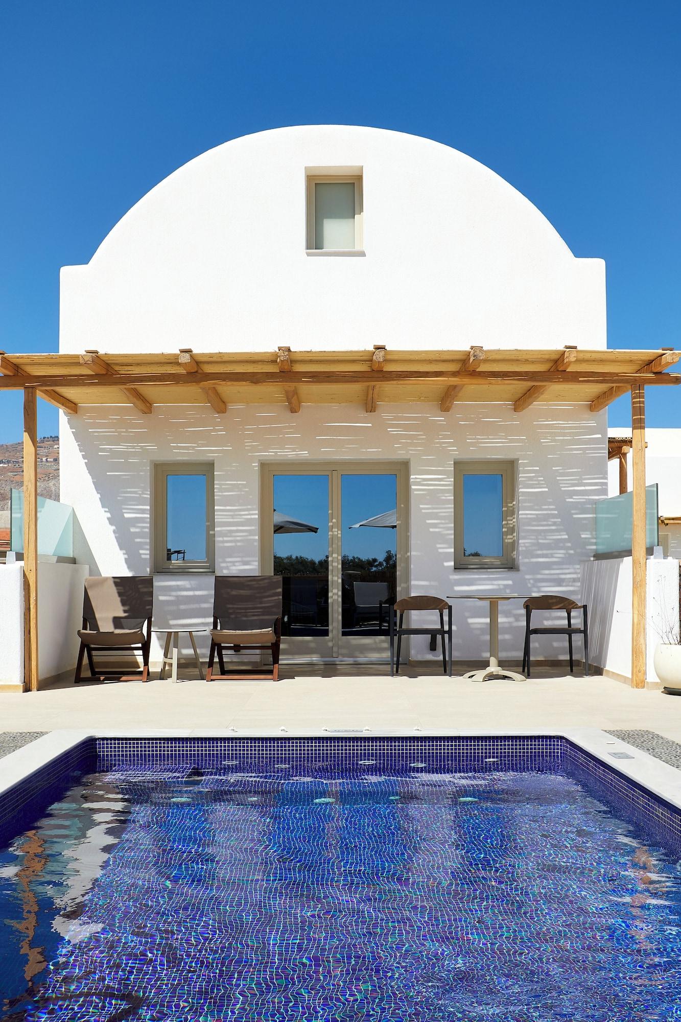 Habitación Sea Breeze Santorini Beach Resort, Curio Collection Hilton