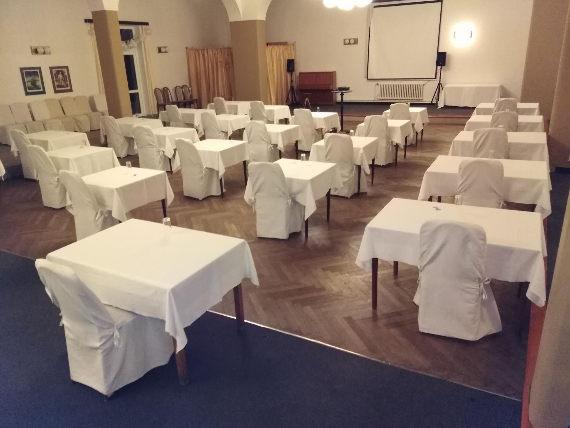 Salón de Baile Hotel Svornost