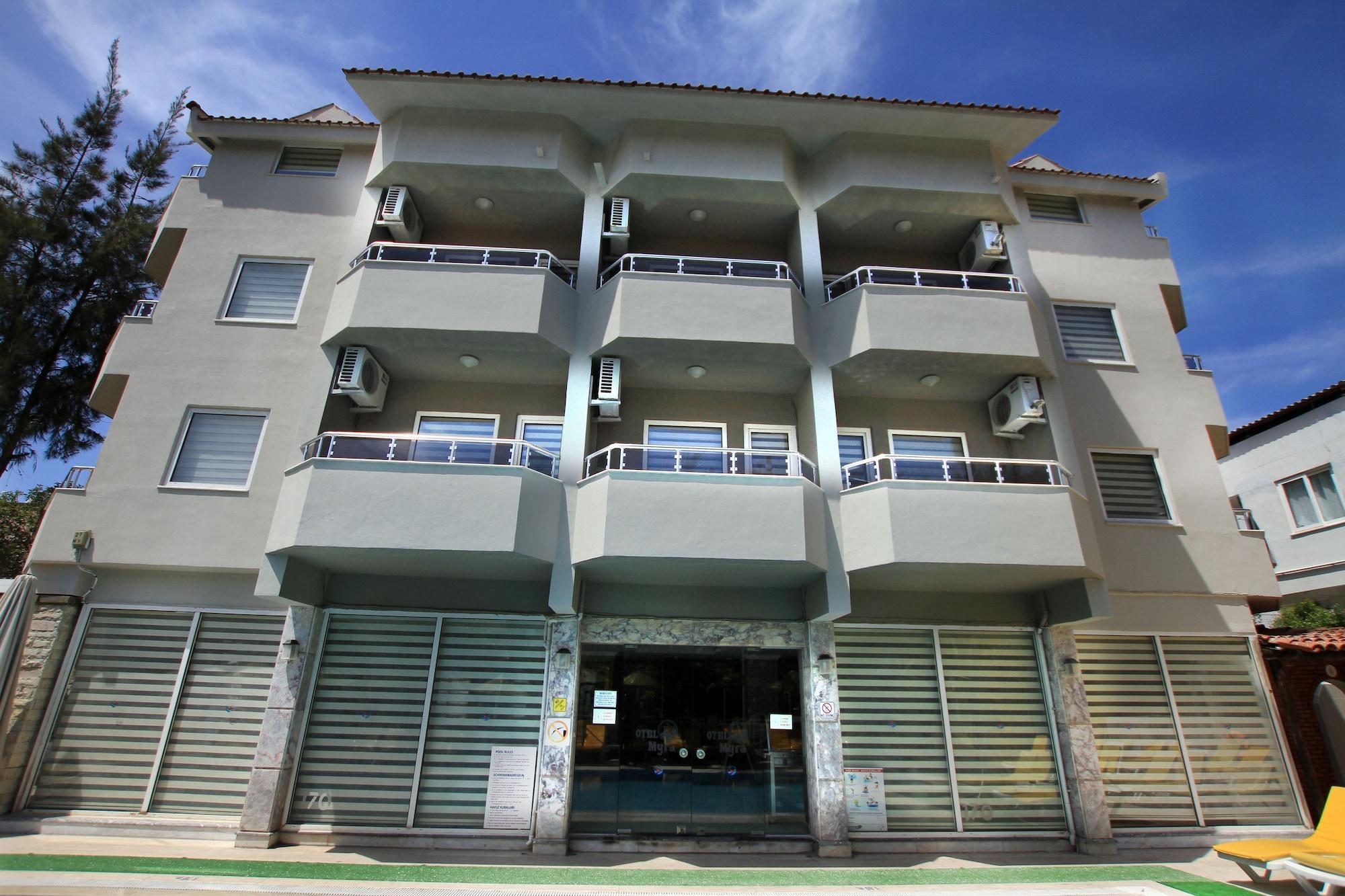 Vista Exterior Myra Hotel