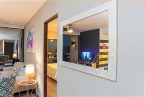 Vacation Rental - Deluxe, City views, Rooftop pool, upscale location