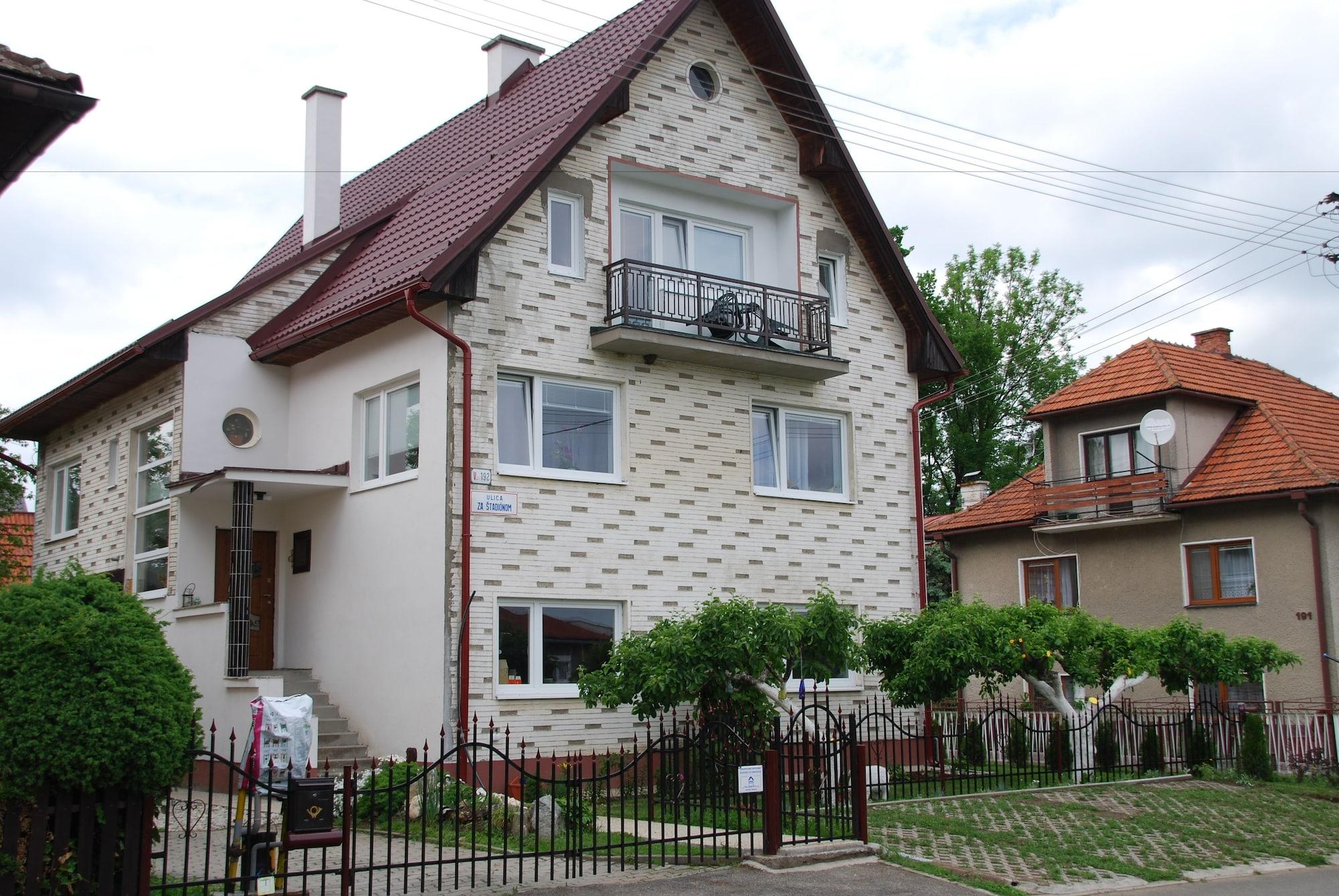 Vista Exterior Privat Voyage