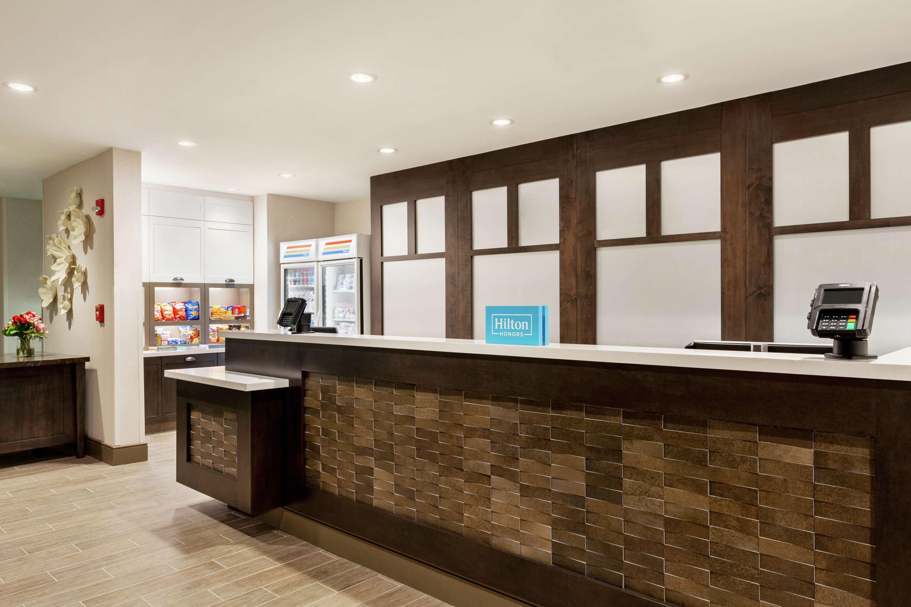 Vista Lobby Homewood Suites by Hilton Dallas-DFW Airport N-Grapevine