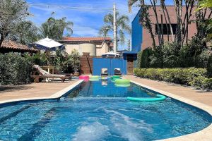 Alquiler Vacacional - Maresias de Itu Suites muy cerca de la playa con piscina