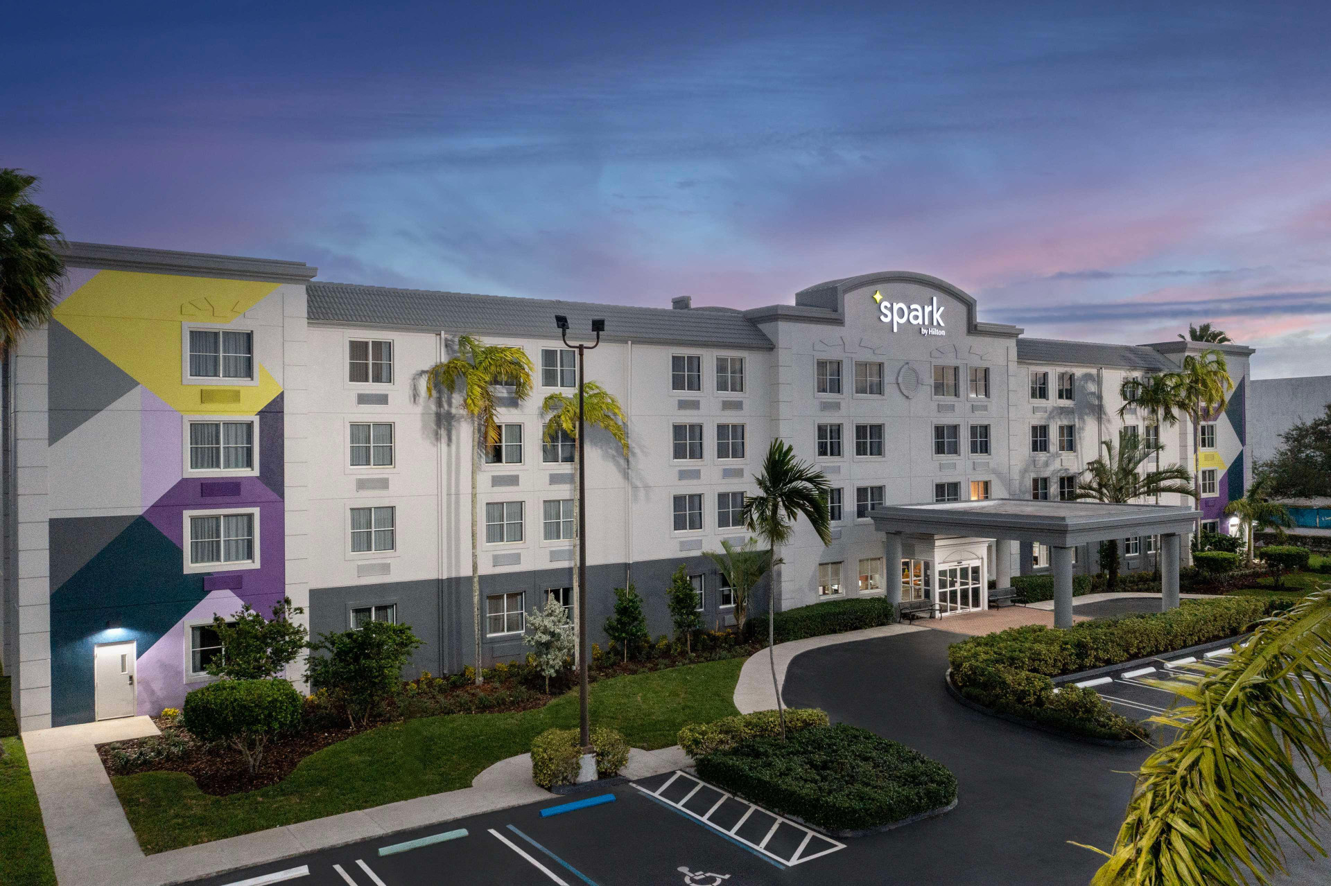 Vista Exterior Spark by Hilton Miami Doral