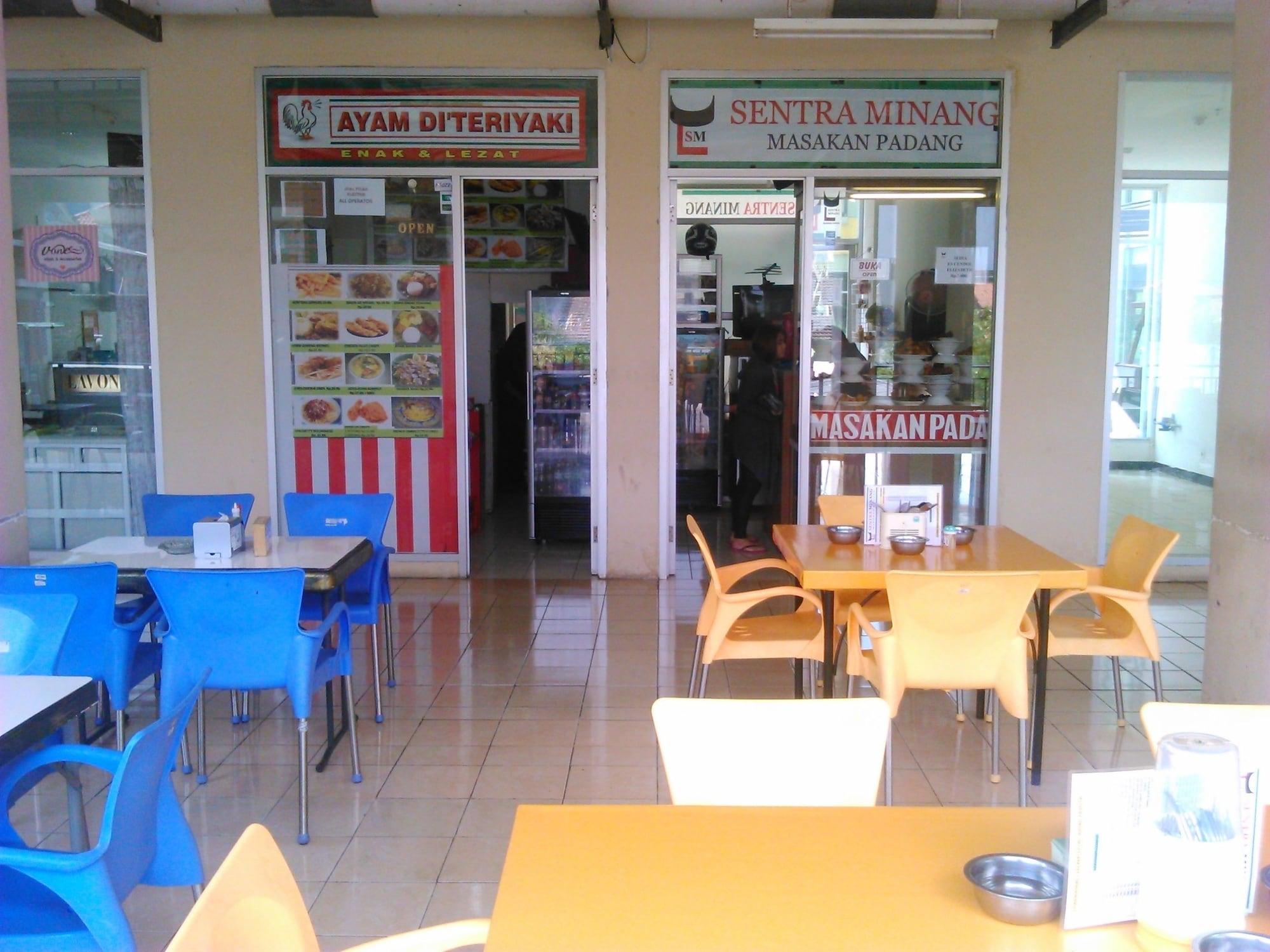 Restaurant Apartemen The Suites Metro Yudis