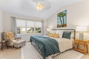 Alquiler Vacacional - NEW Trendy Midtown Vibes Townhouse, Fenced Yard