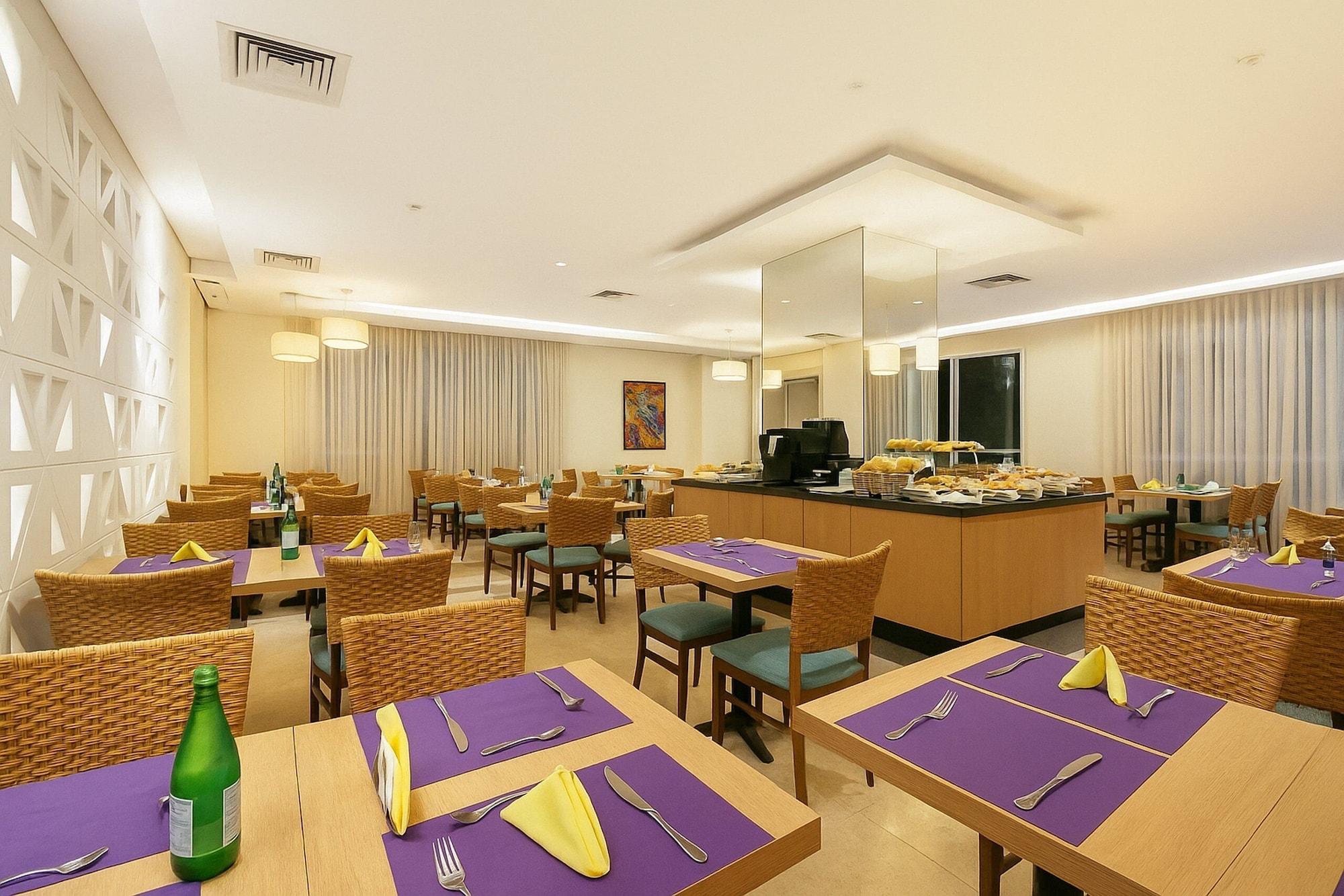 Restaurant Elegance Suites Oscar Freire