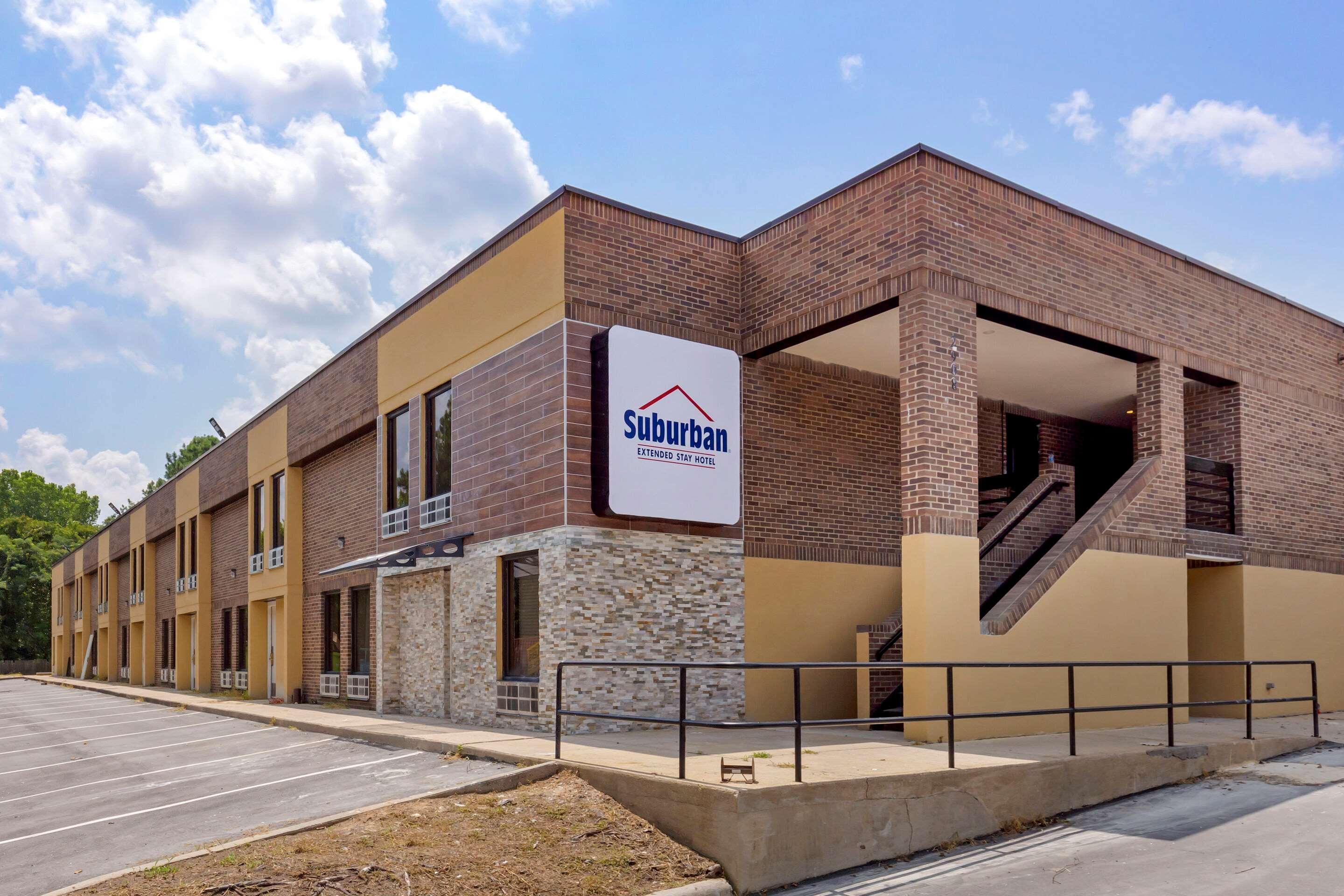 Varios Suburban Studios North