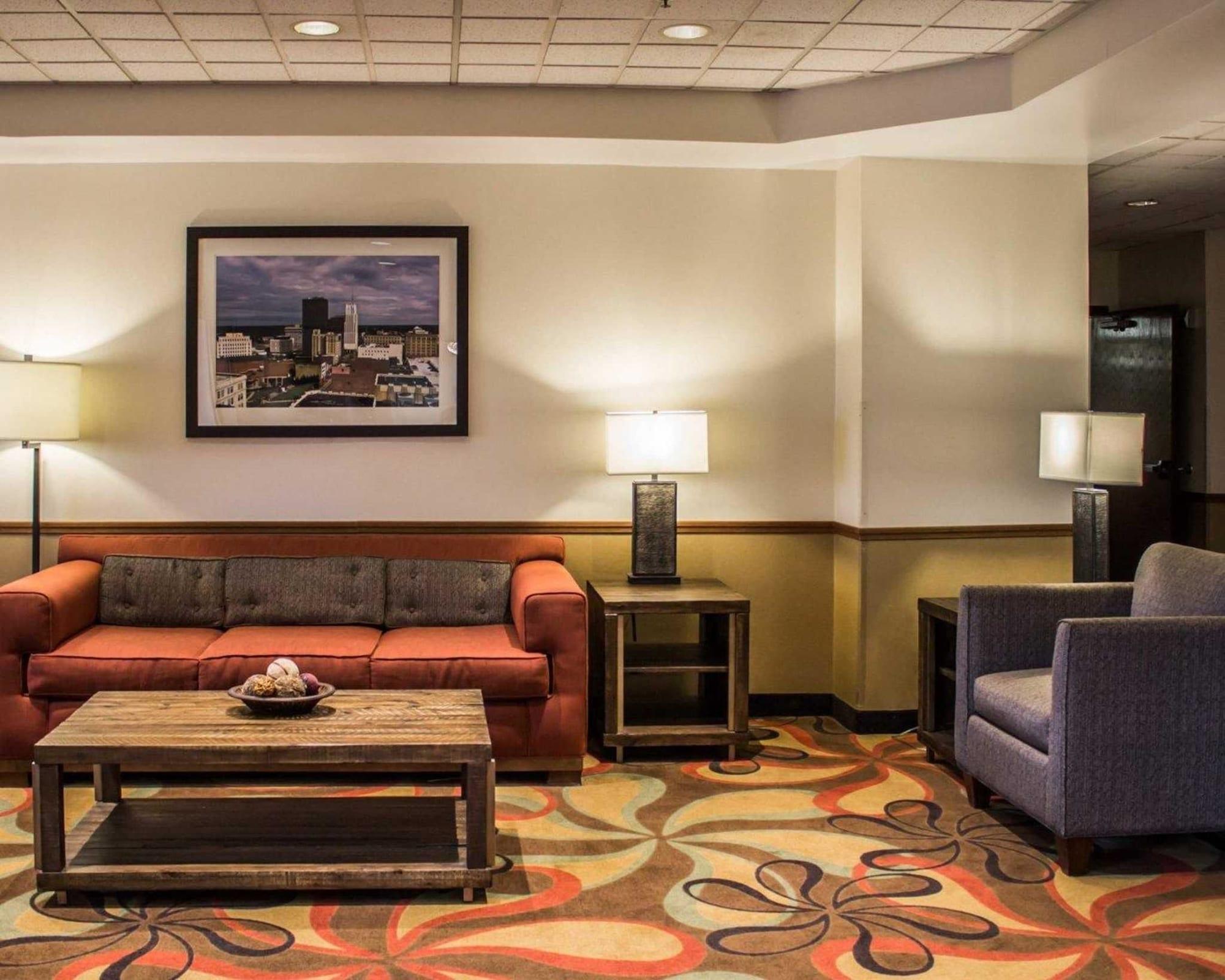 Vista Lobby Quality Inn