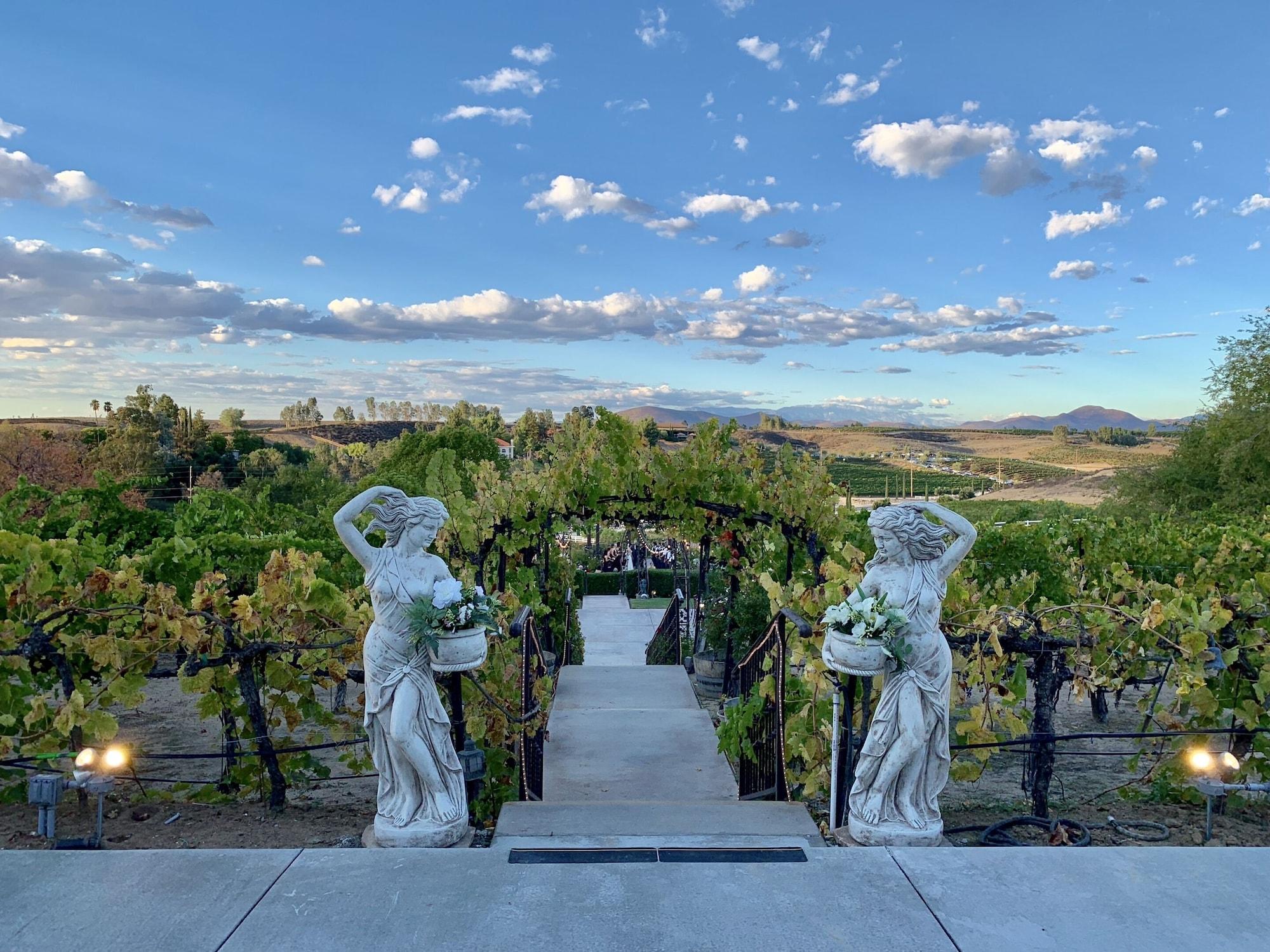 Vista Exterior Inn at Churon Winery