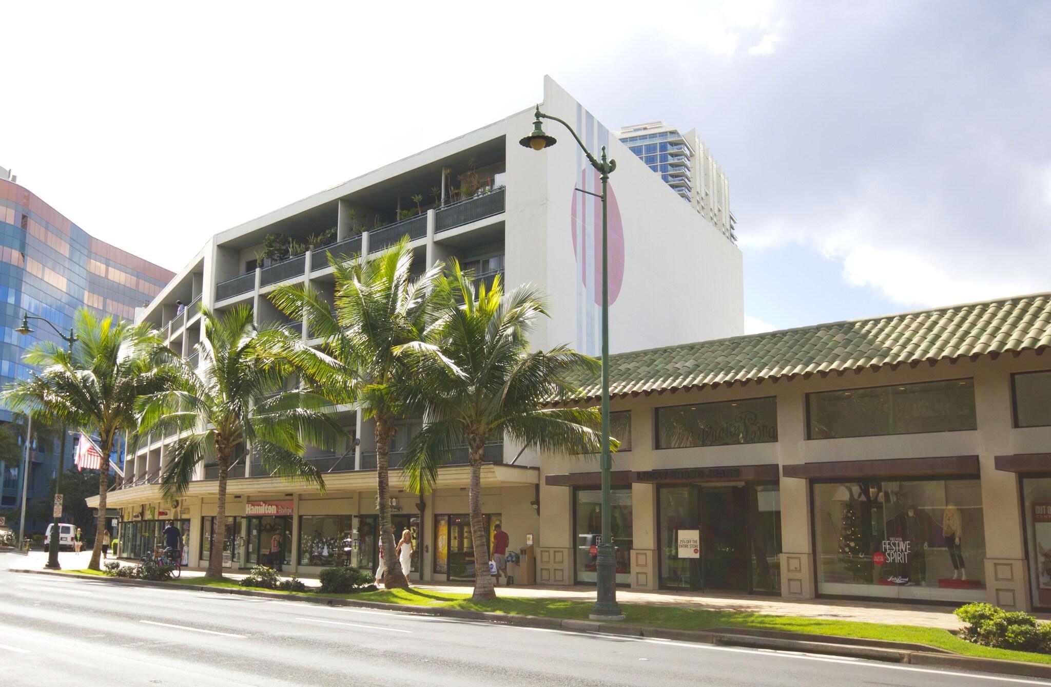 Vista Exterior Polynesian Residences Waikiki Beach