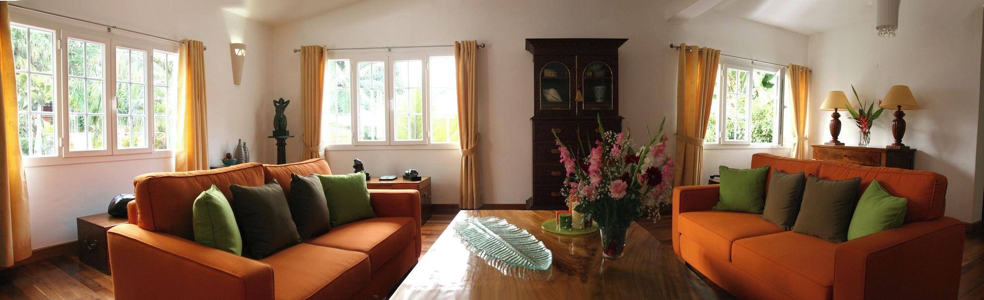 Vista Lobby Maison D'Hôtes Coignet