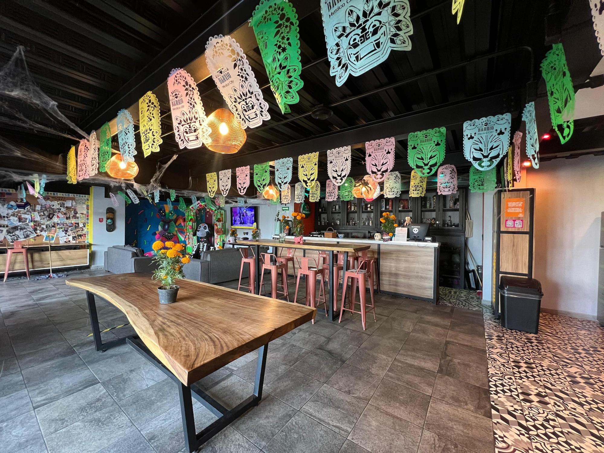 Bar/Salón Barrio Downtown Mexico City Hostel