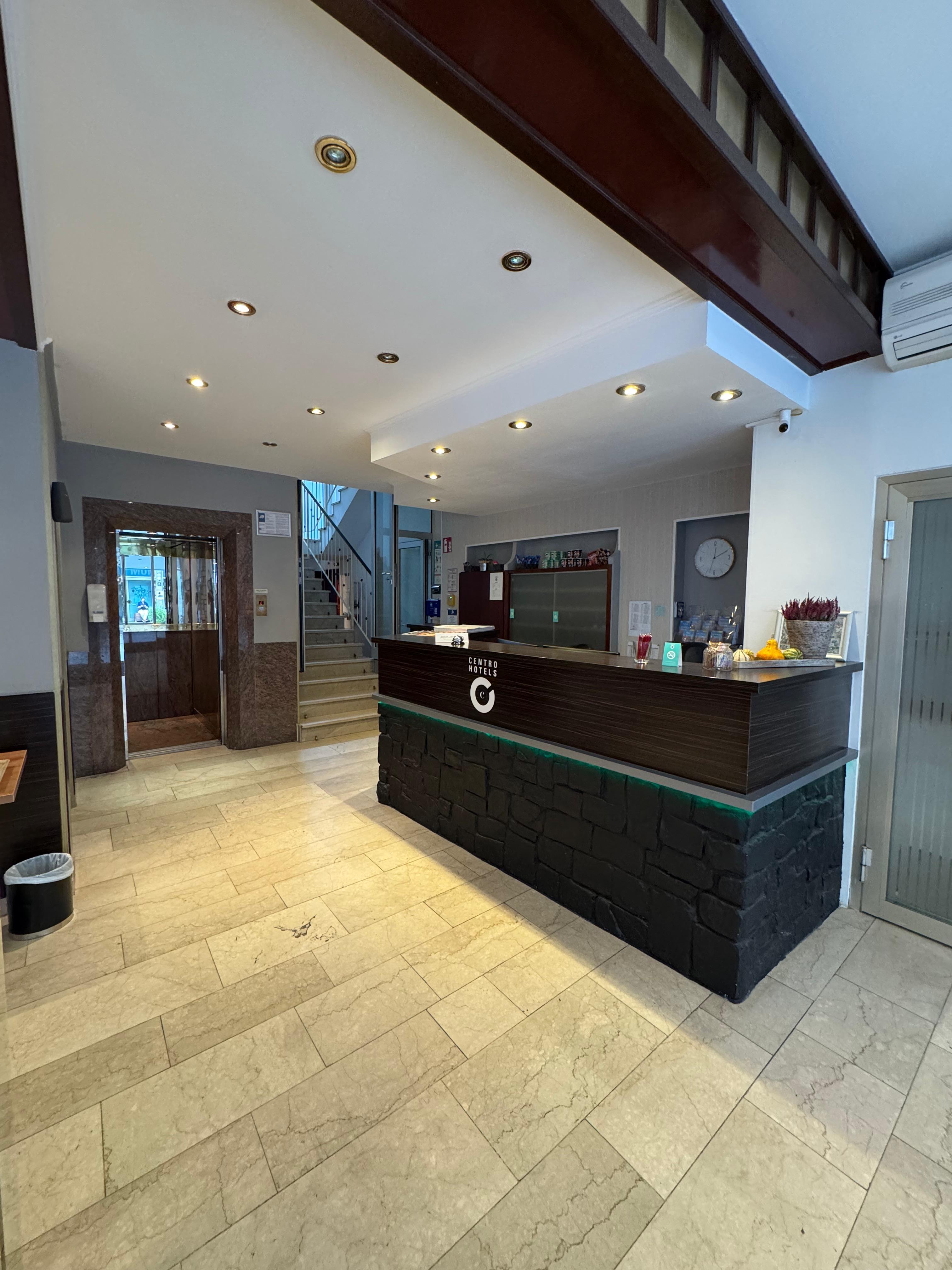 Vista Lobby Centro Hotel Mondial Munchen Trademark Collection by Wyndham