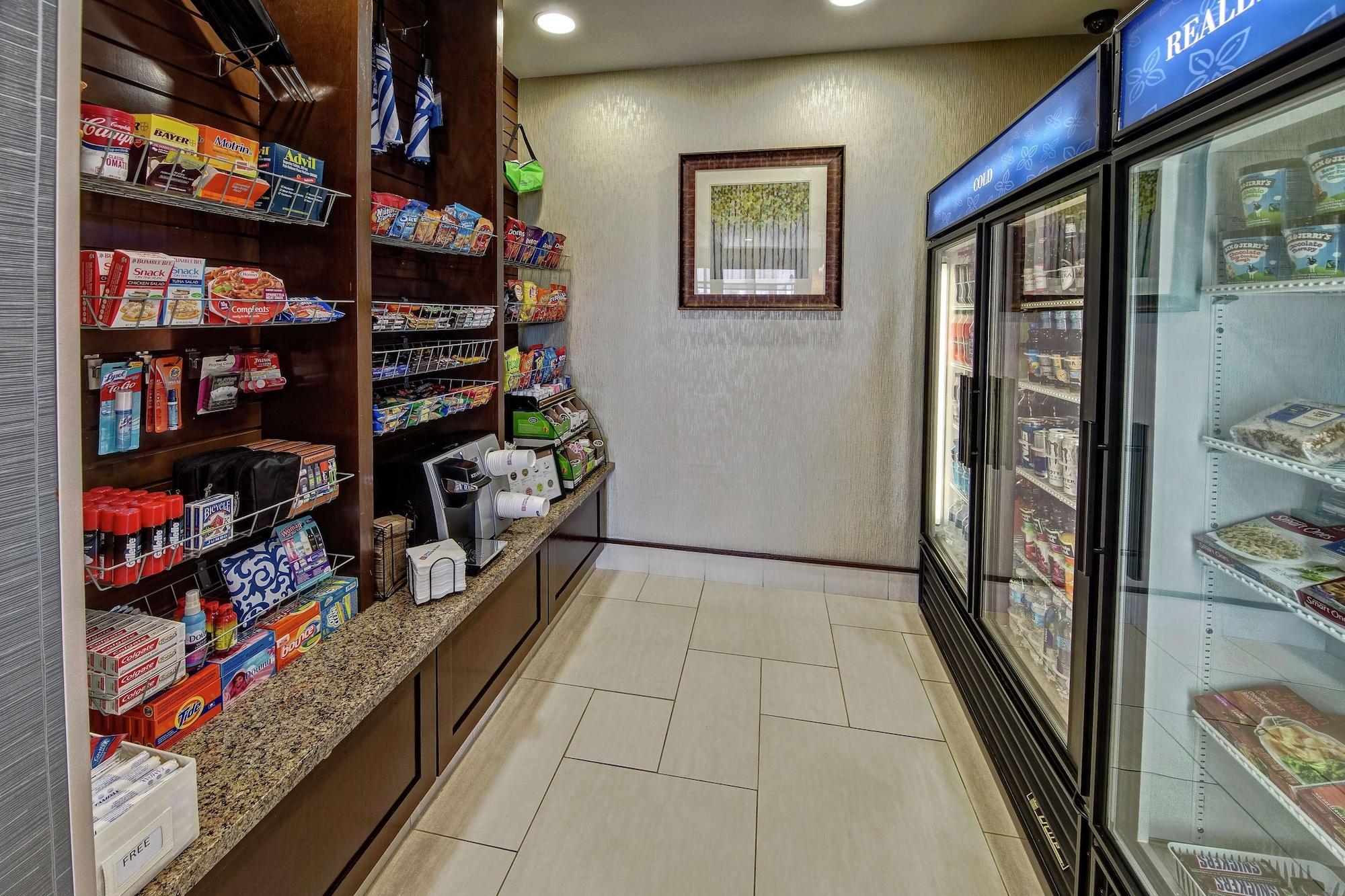 Bar/Salón Hilton Garden Inn Tulsa Midtown