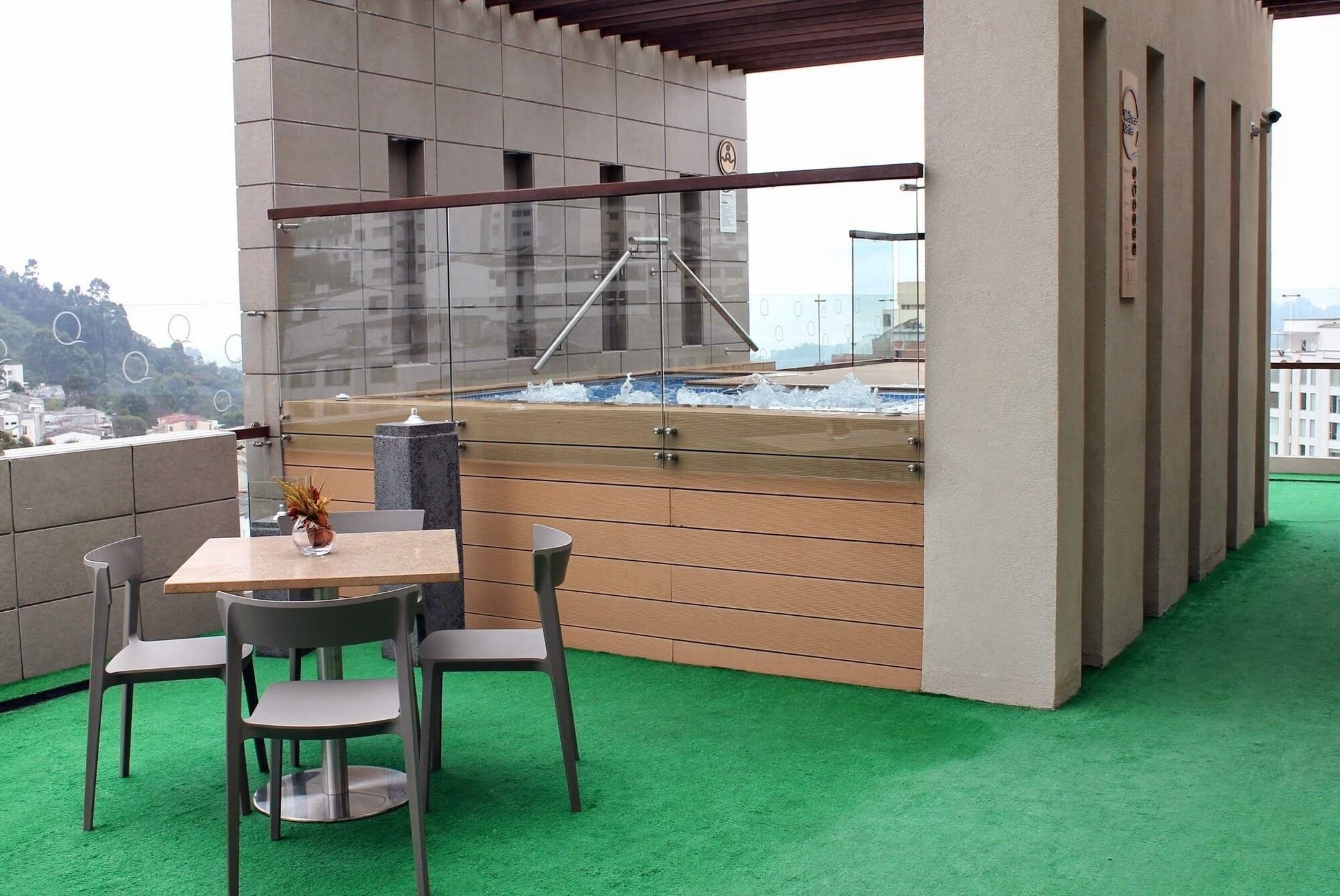 Varios Quo Quality Hotel