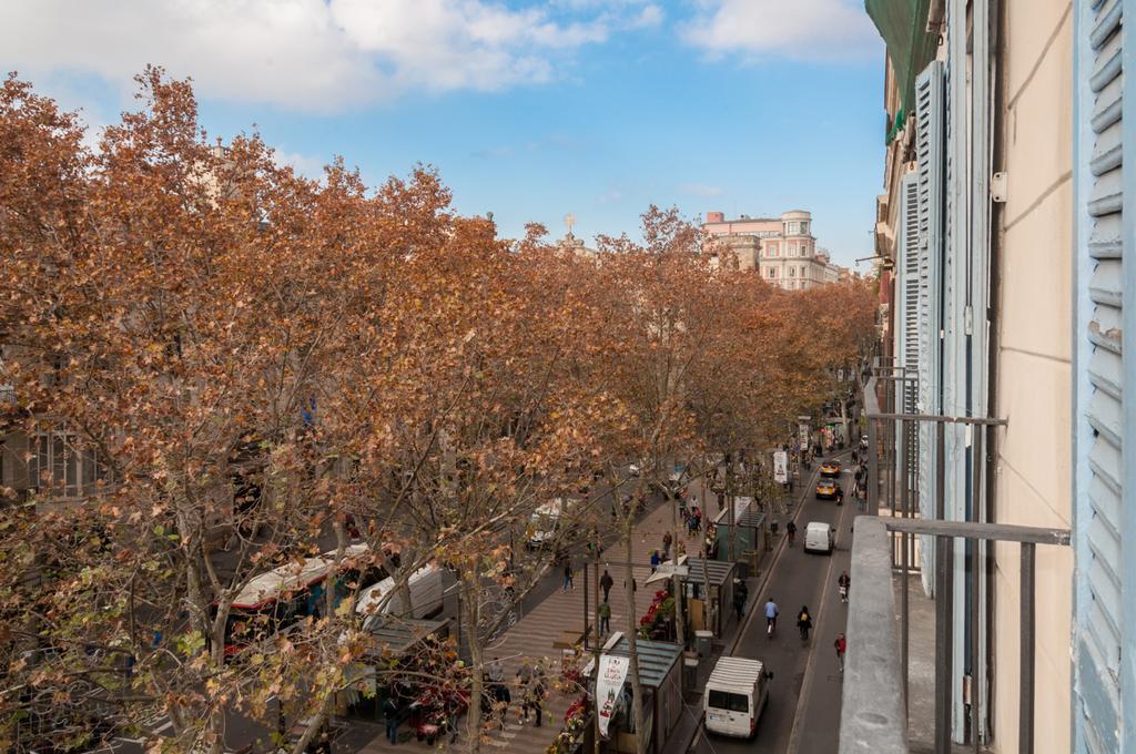 Vista Exterior Standbyme Ramblas