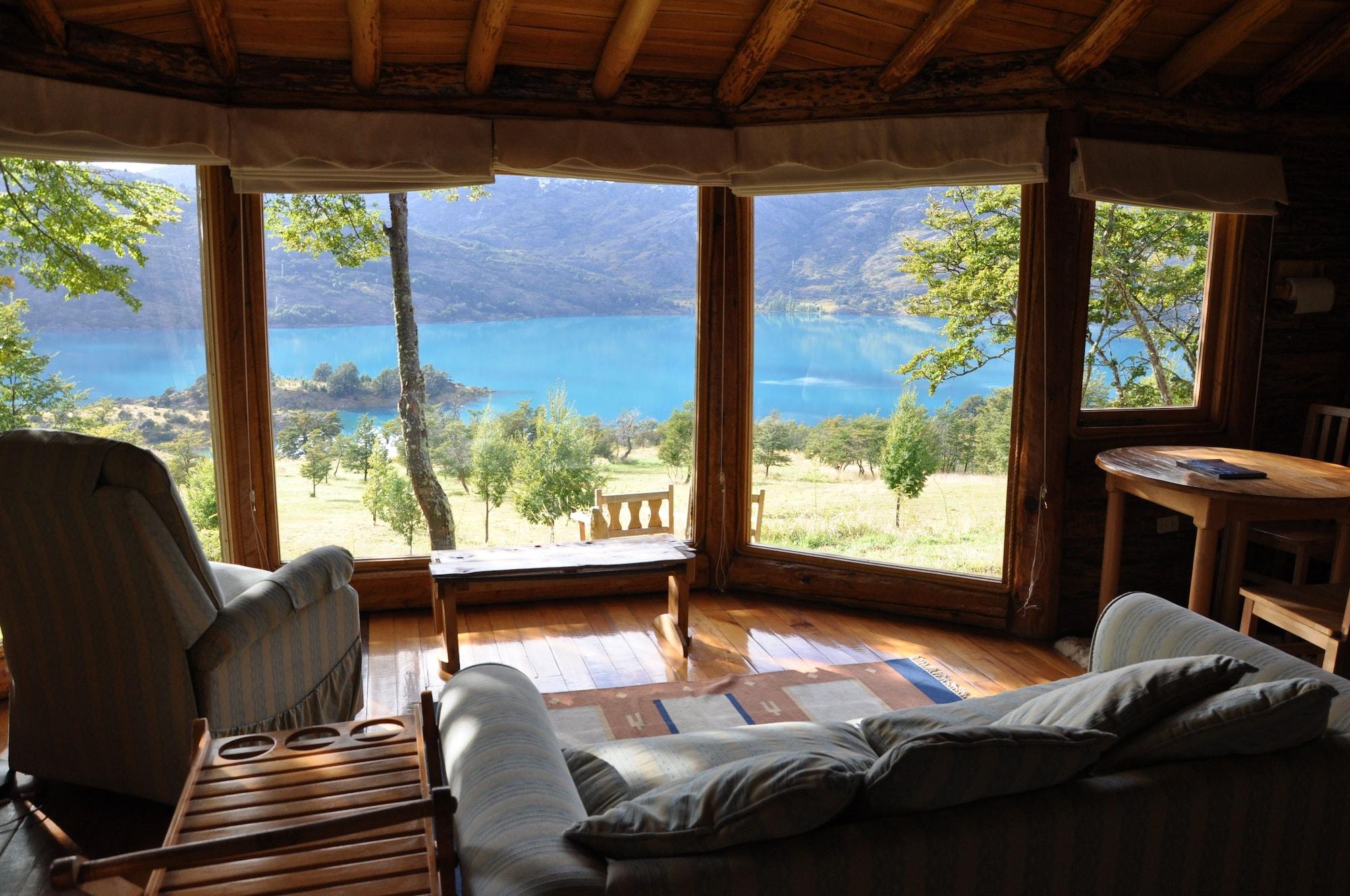 Varios Mallin Colorado Ecolodge