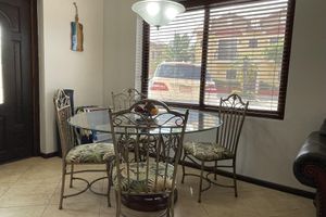 Alquiler Vacacional - Perfectly Located Townhouse: Minutes to Beaches!.