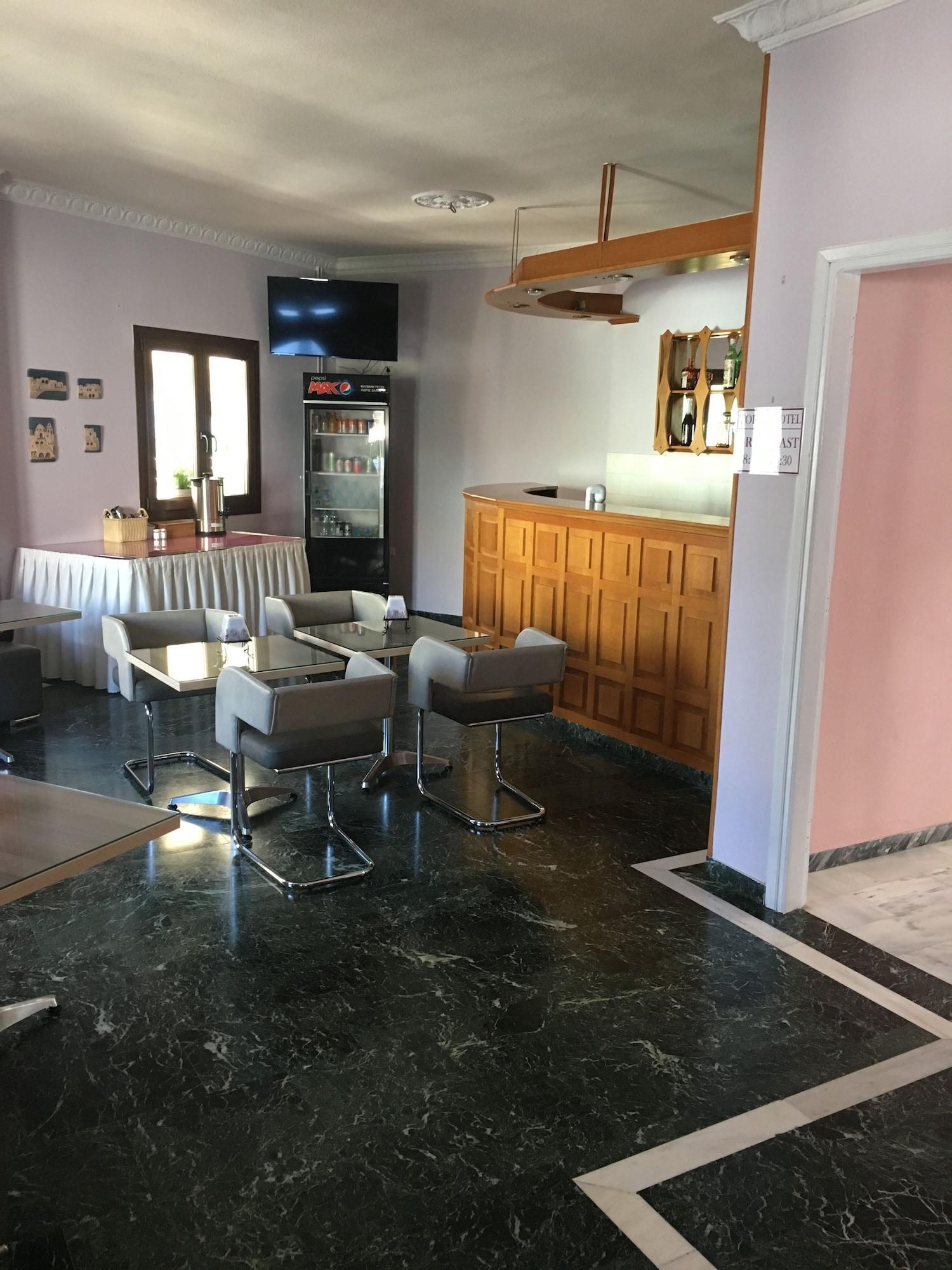 Bar/Salón Hotel Torini