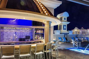 Alquiler Vacacional - Resort right off the world-famous Vegas Strip_Luxury Guest Suite for 4