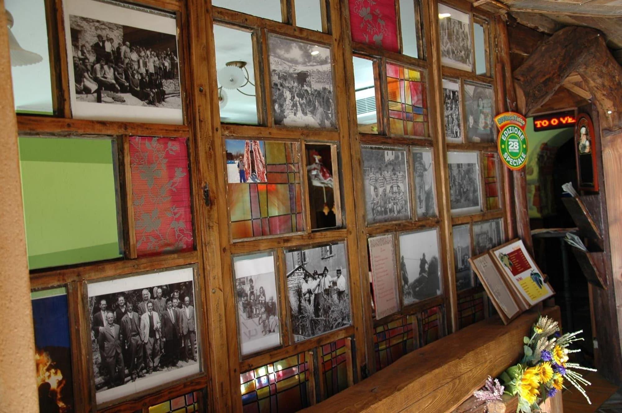 Vista Lobby Armanac De Toubie