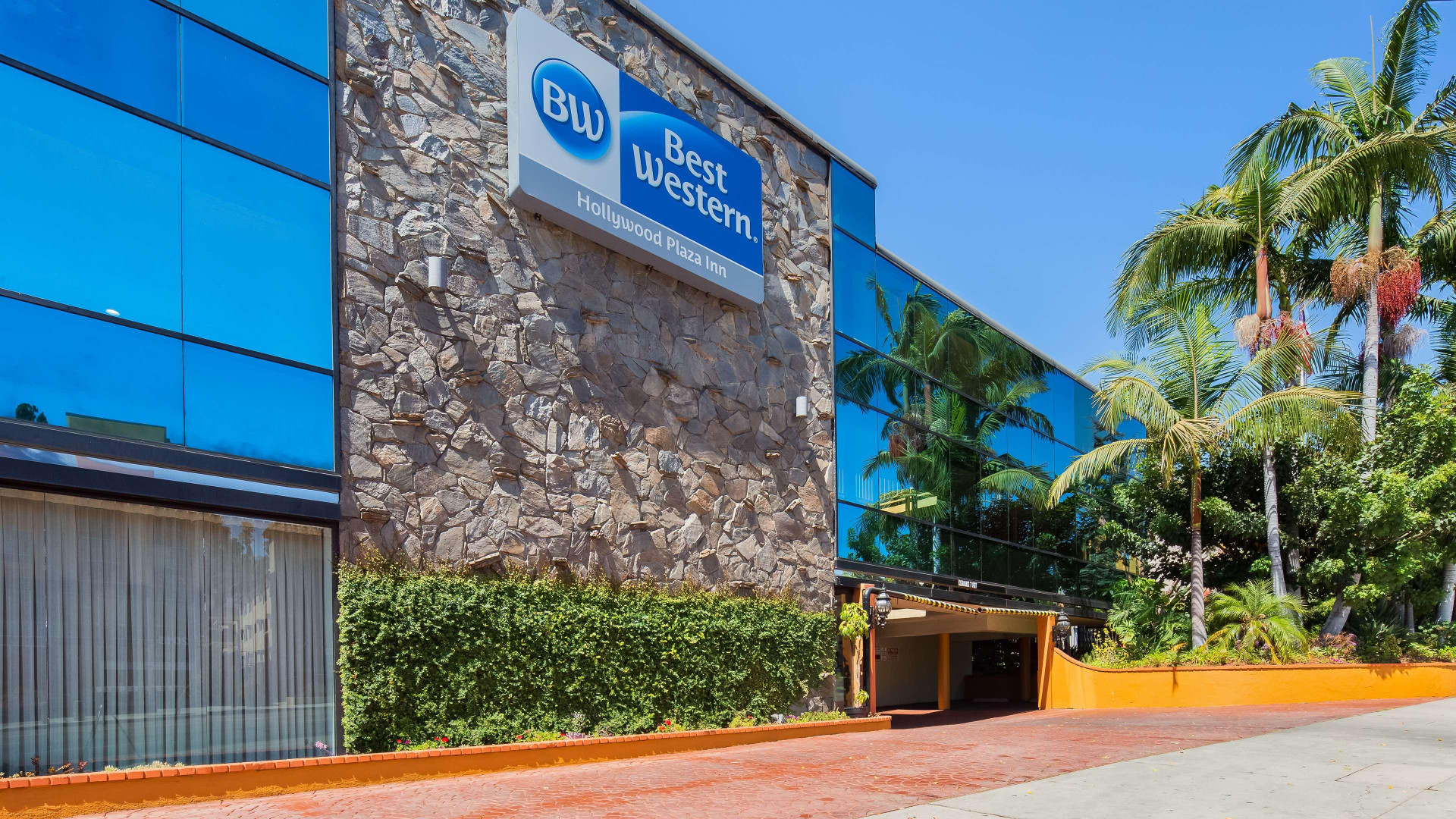 Vista Exterior Best Western Hollywood Plaza Inn Hotel - Hollywood Walk of Fame LA