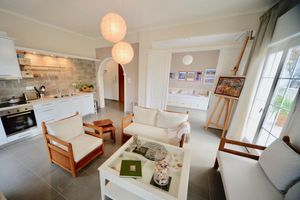 Alquiler Temporario - Sunlit, newly renovated apartment with 20sqm balcony and sea view