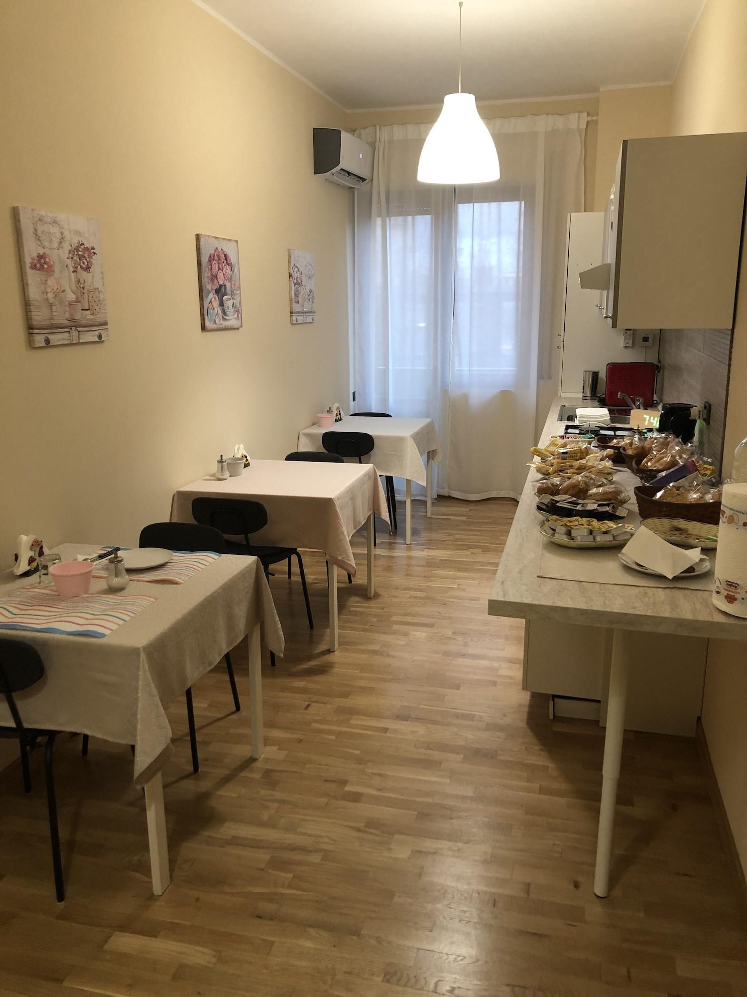 Restaurant Moon River