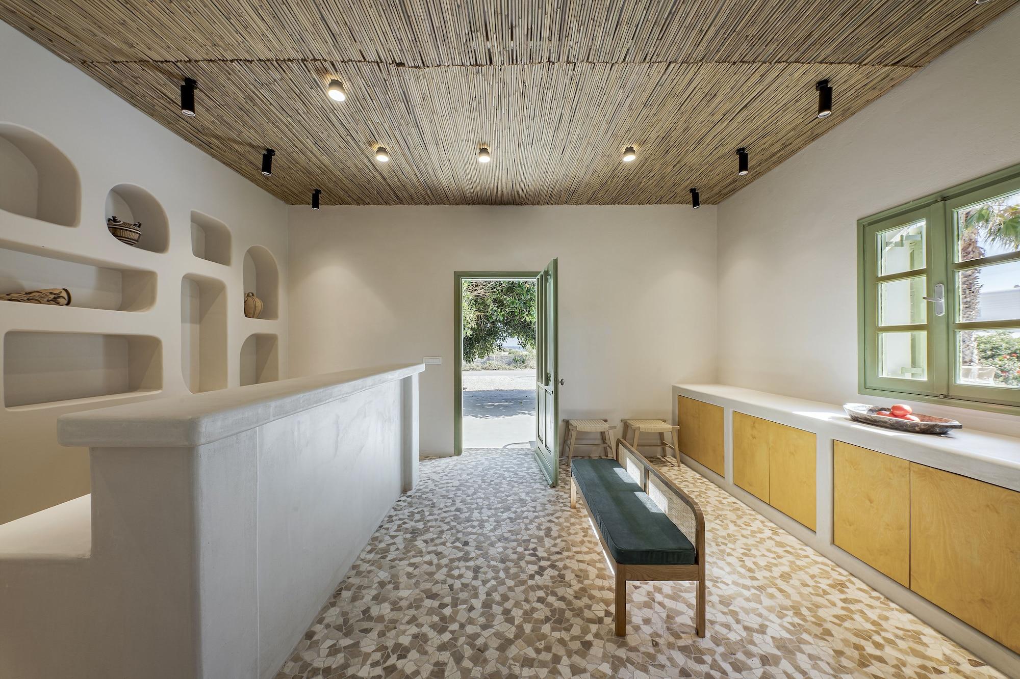 Vista Lobby Ambeli Apartments