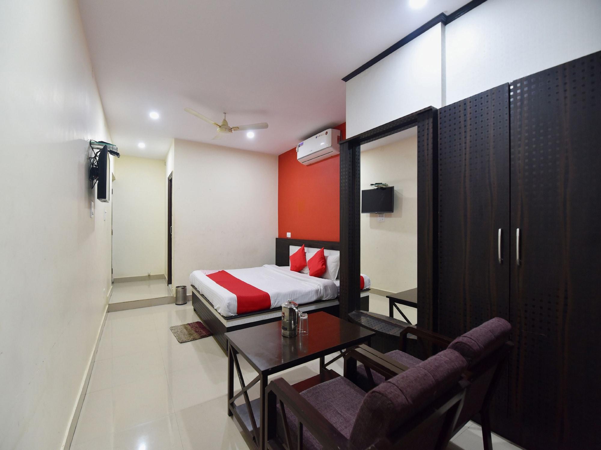 Habitación OYO 28027 Hotel Dhruv