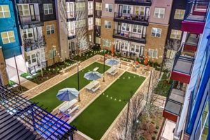 Alquiler Vacacional - Grand 1BR King Suite Close to Downtown w Fast Wifi